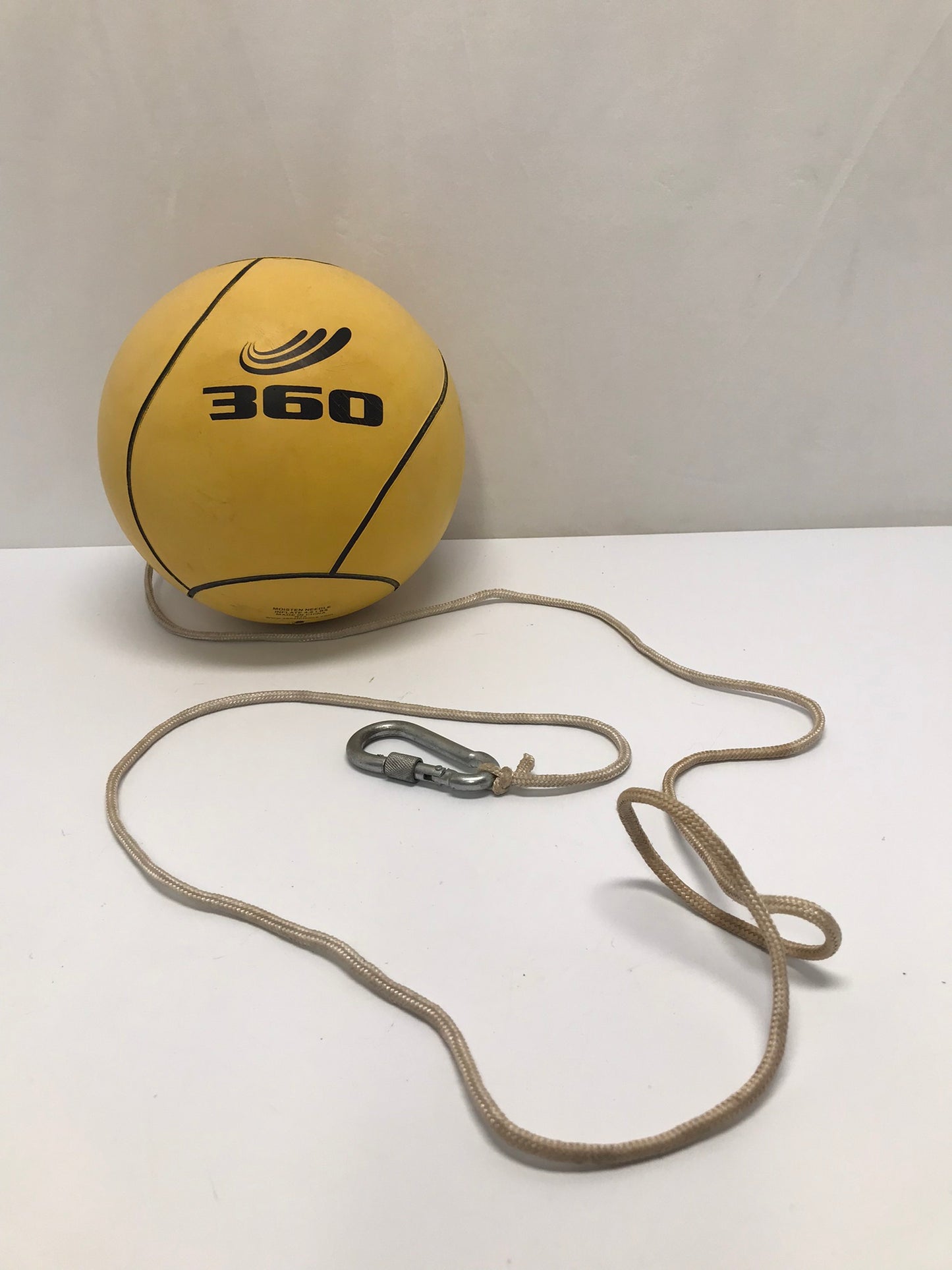 360 Athletics Tetherball With Rope Excellent