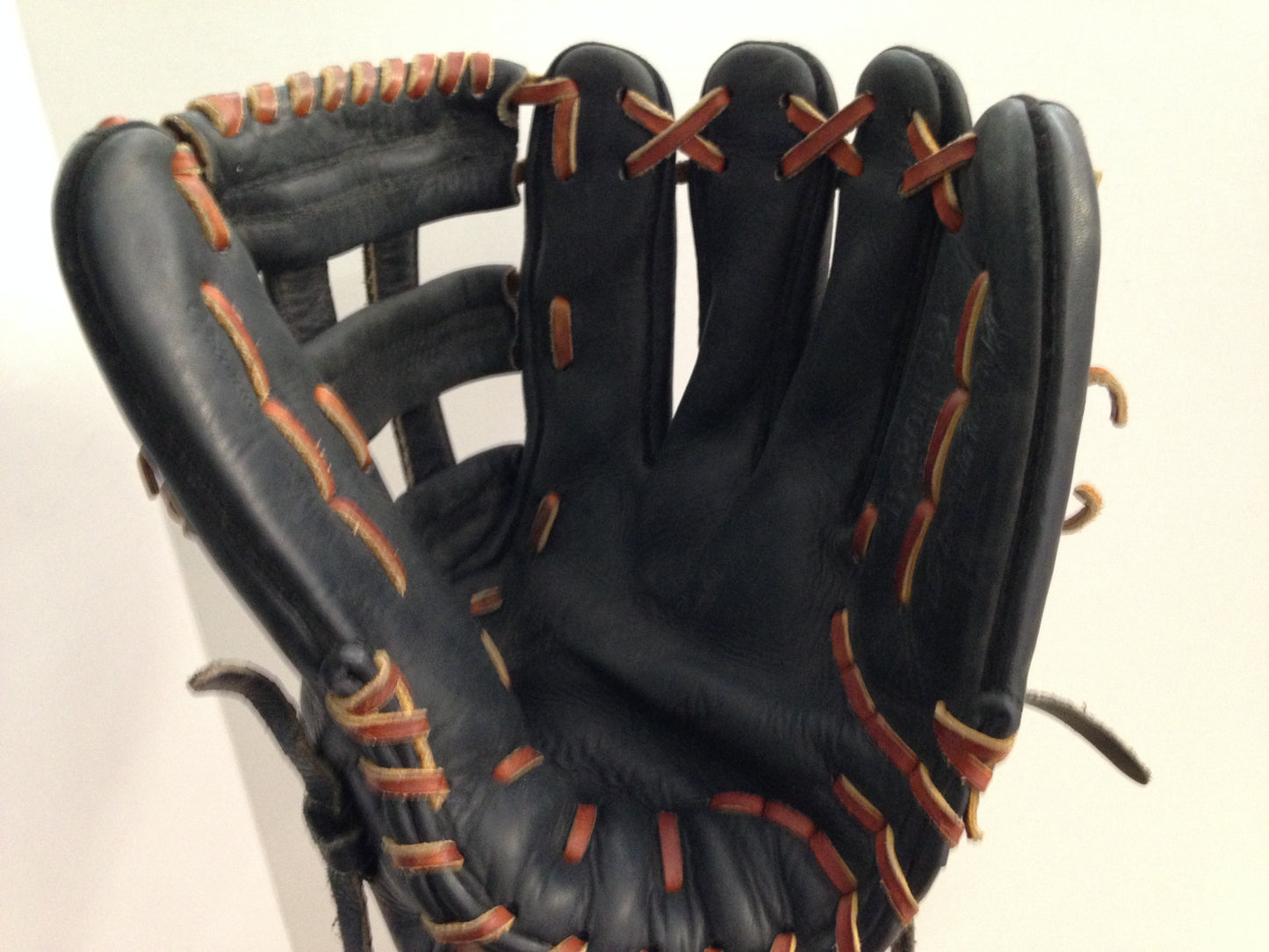 Baseball Glove Adult Size 13 inch Rawlings Thick Heavy Soft Leather Black Red Fits on Left Hand Excellent