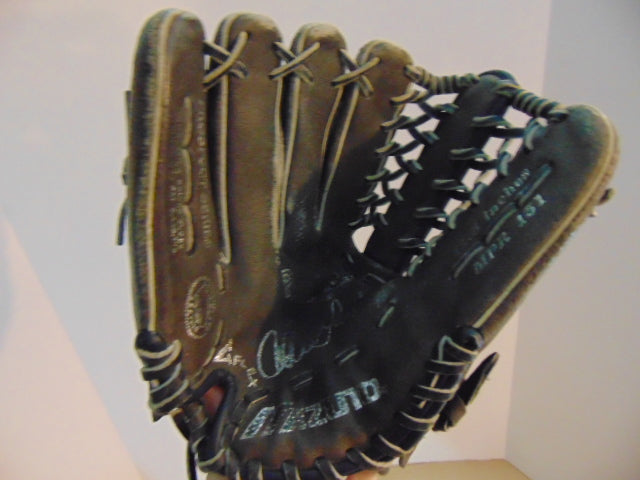 Baseball Glove Adult Size 11.5 inch Mizuno Max Flex Leather Brown Fits on RIGHT Hand