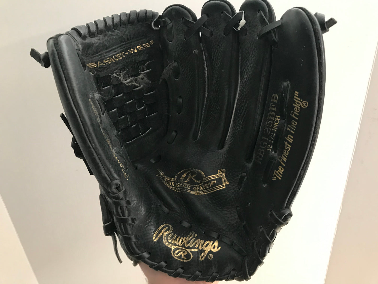 Baseball Glove Adult Size 12.5 inch Rawlings Black Leather Fits on Left Hand Excellent