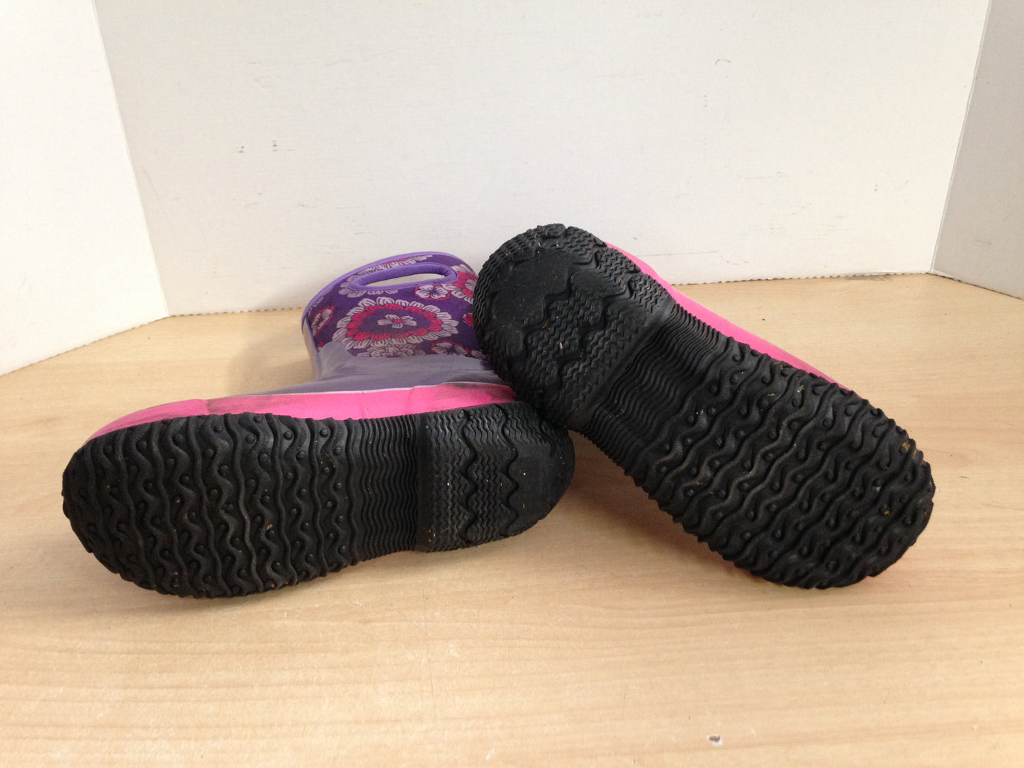 Bogs Brand Child Size 3 Pink Purple Flowers -30 Degree Black Neoprene Rubber Rain Winter Snow Waterproof Boots