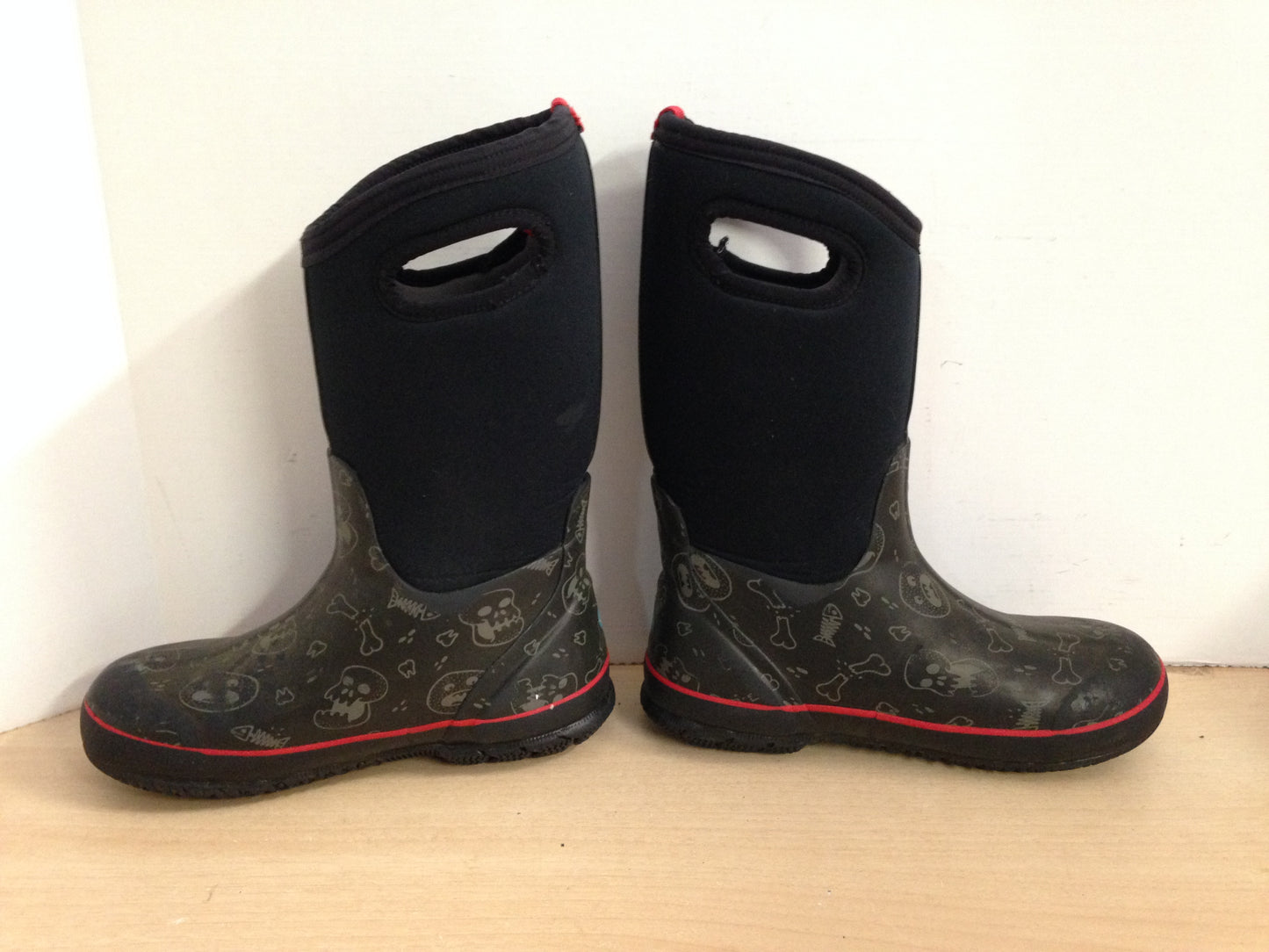 Bogs Brand Child Size 4 Black Grey -30 Degree Neoprene Rubber Rain Winter Snow Waterproof Boots