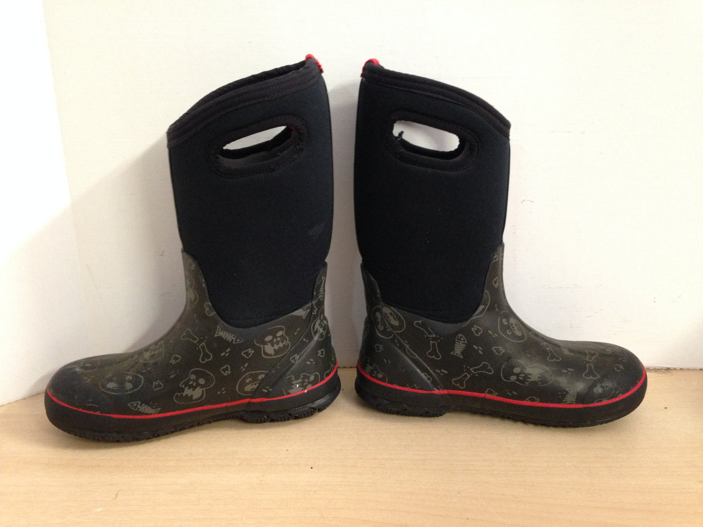Bogs Brand Child Size 4 Black Grey -30 Degree Neoprene Rubber Rain Winter Snow Waterproof Boots