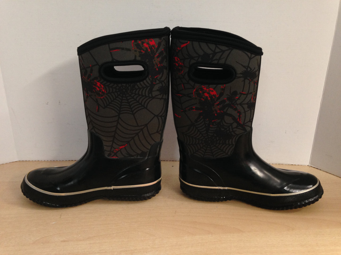 Bogs Style Child Size 2 Spider Neoprene Rubber Rain Winter Boots Black