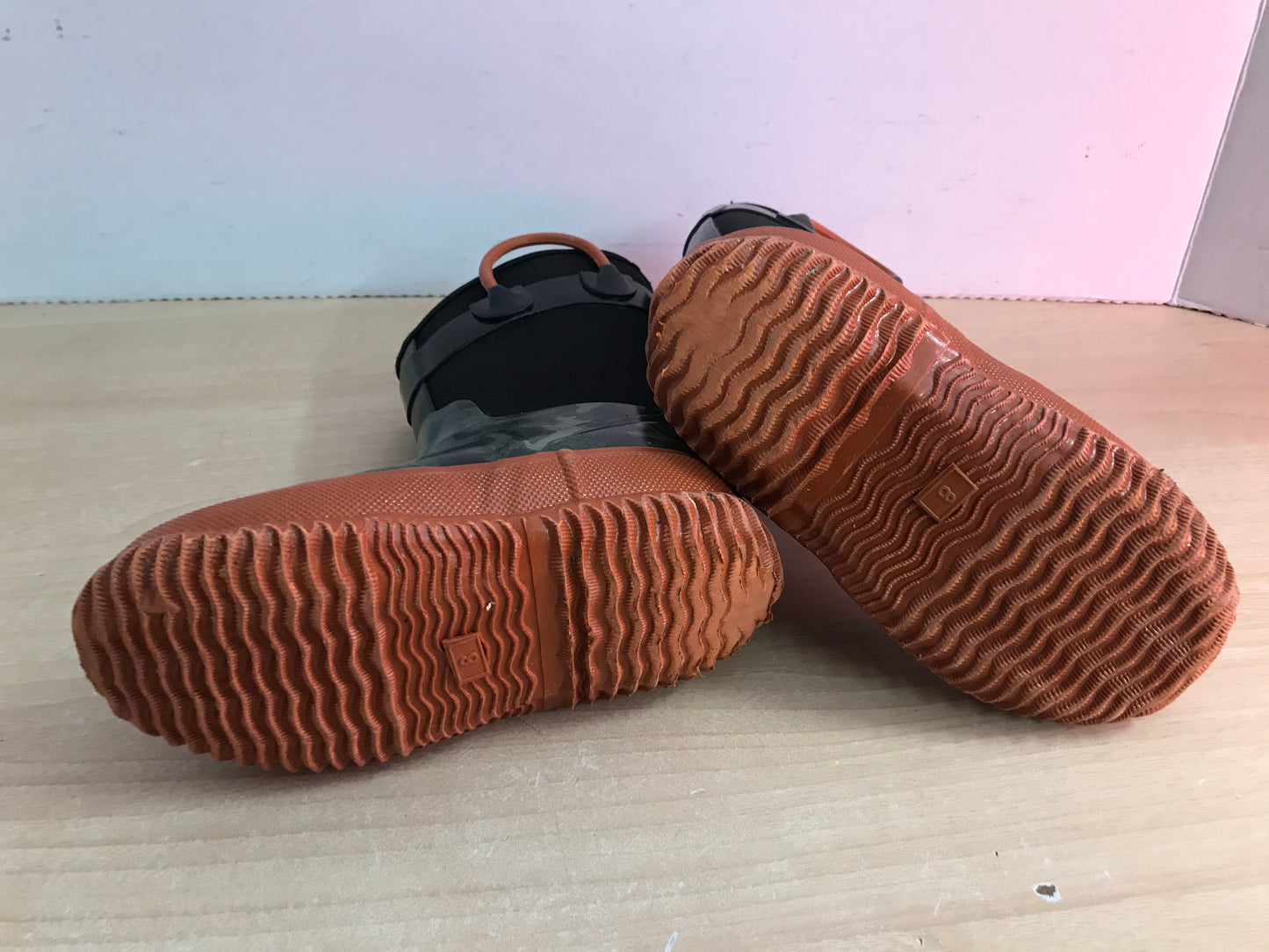 Bogs Style Child Size 8 Toddler Neoprene Rubber Rain Winter Boots Camo Black Green As New