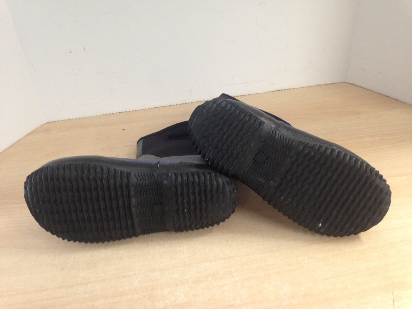 Bogs Style Child Size 3 Pods Black Grey Neoprene Rubber Rain Winter Snow Waterproof Boots