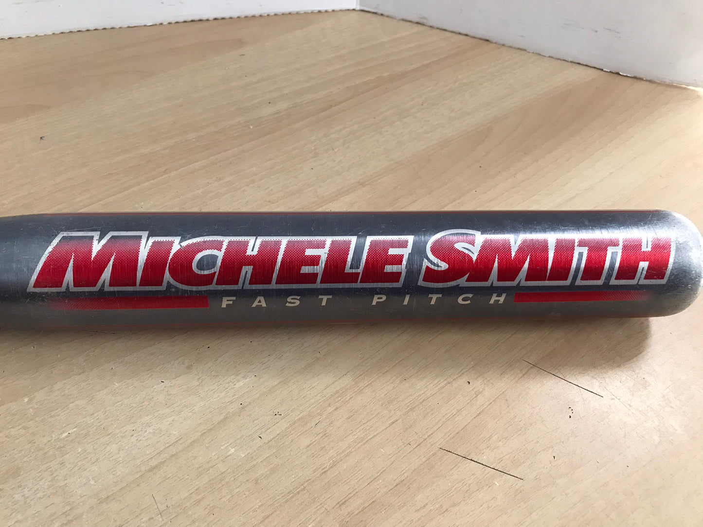 Baseball Bat 29 inch 21 oz Worth Michelle Smith Softball Fastpitch Grey Red