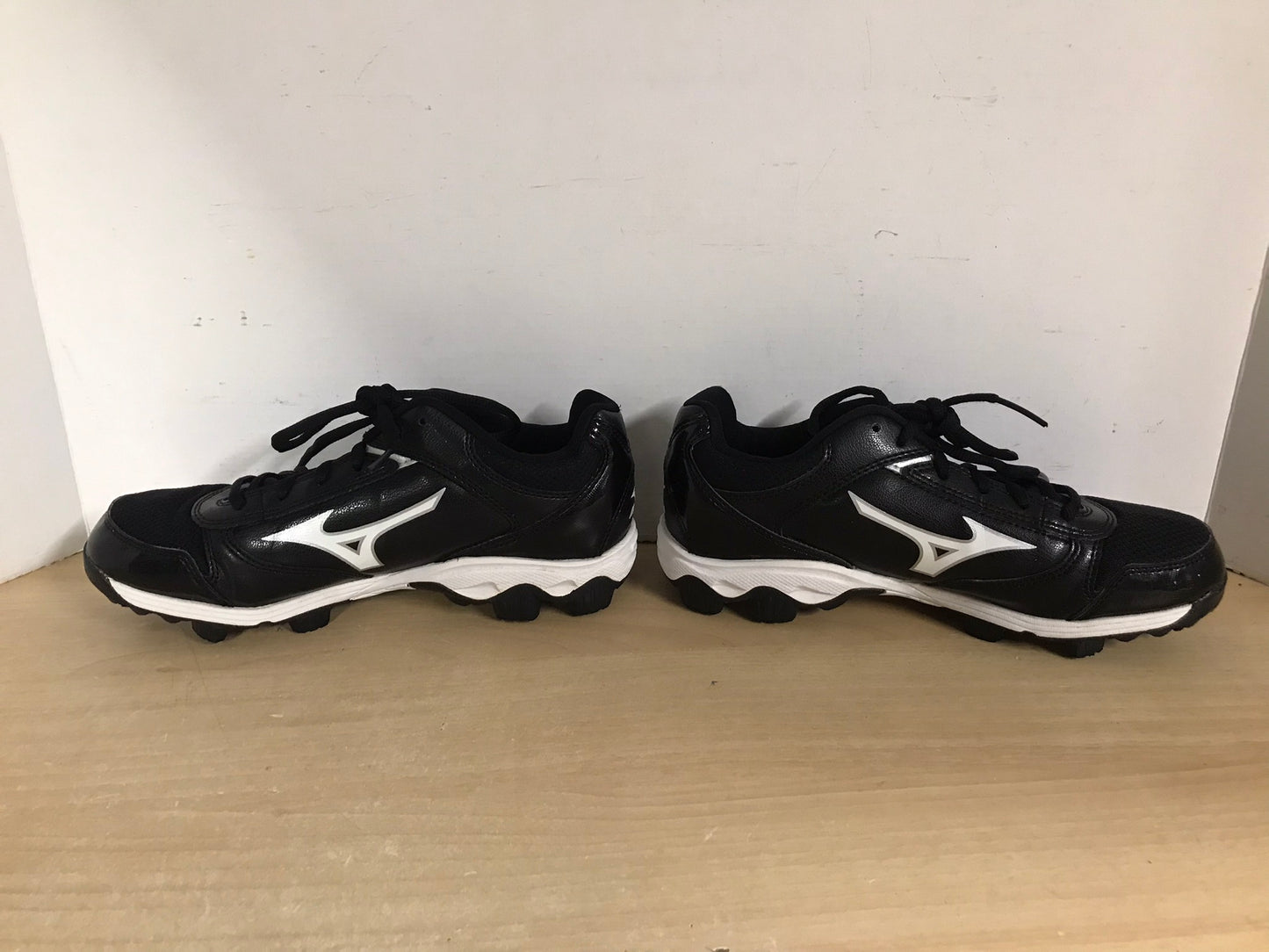 Baseball Shoes Cleats Ladies Size 7.5 Mizuno Black White Excellent