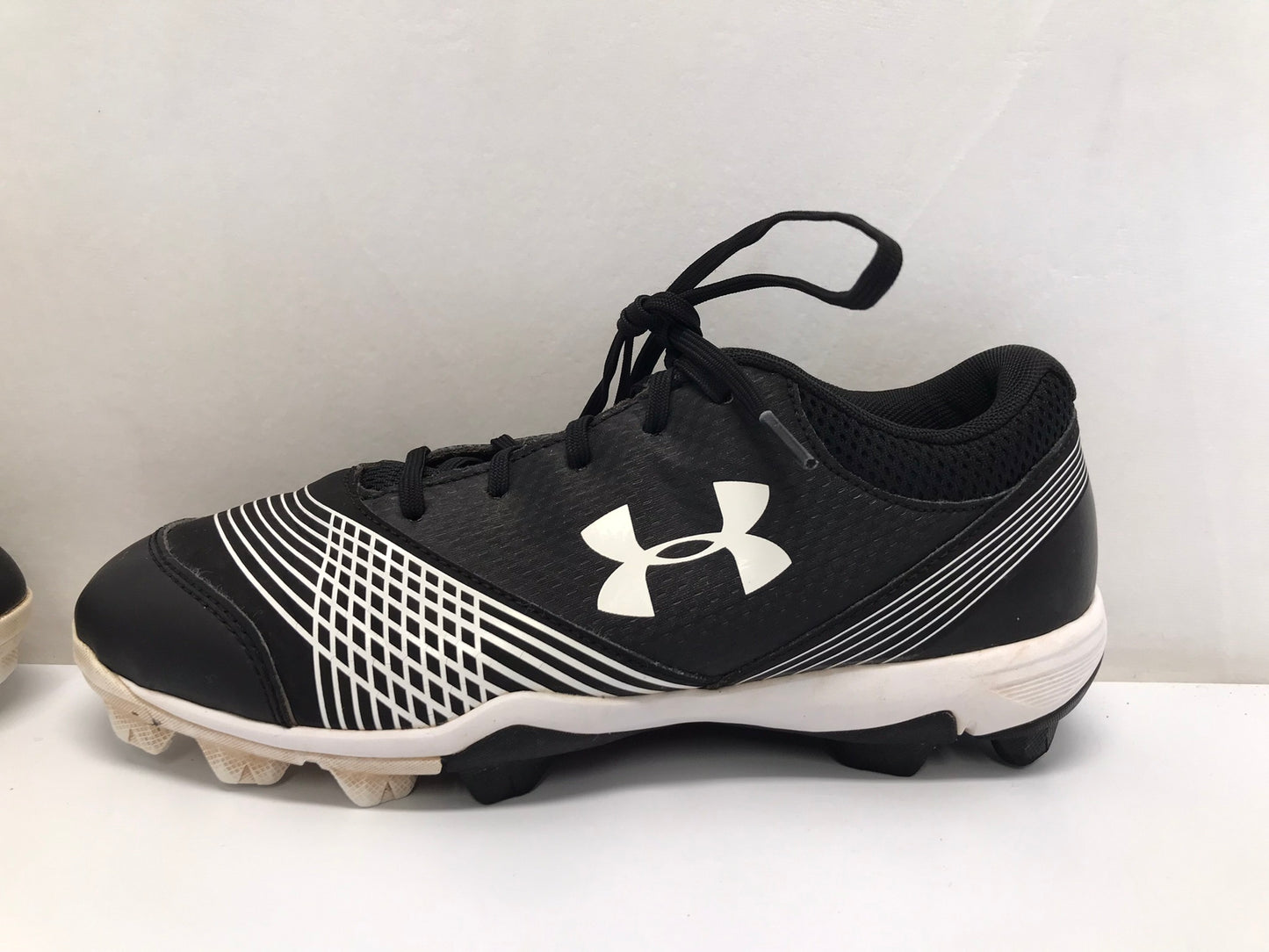 Baseball Shoes Cleats Men's Size 8 Under Armour Black White Grey