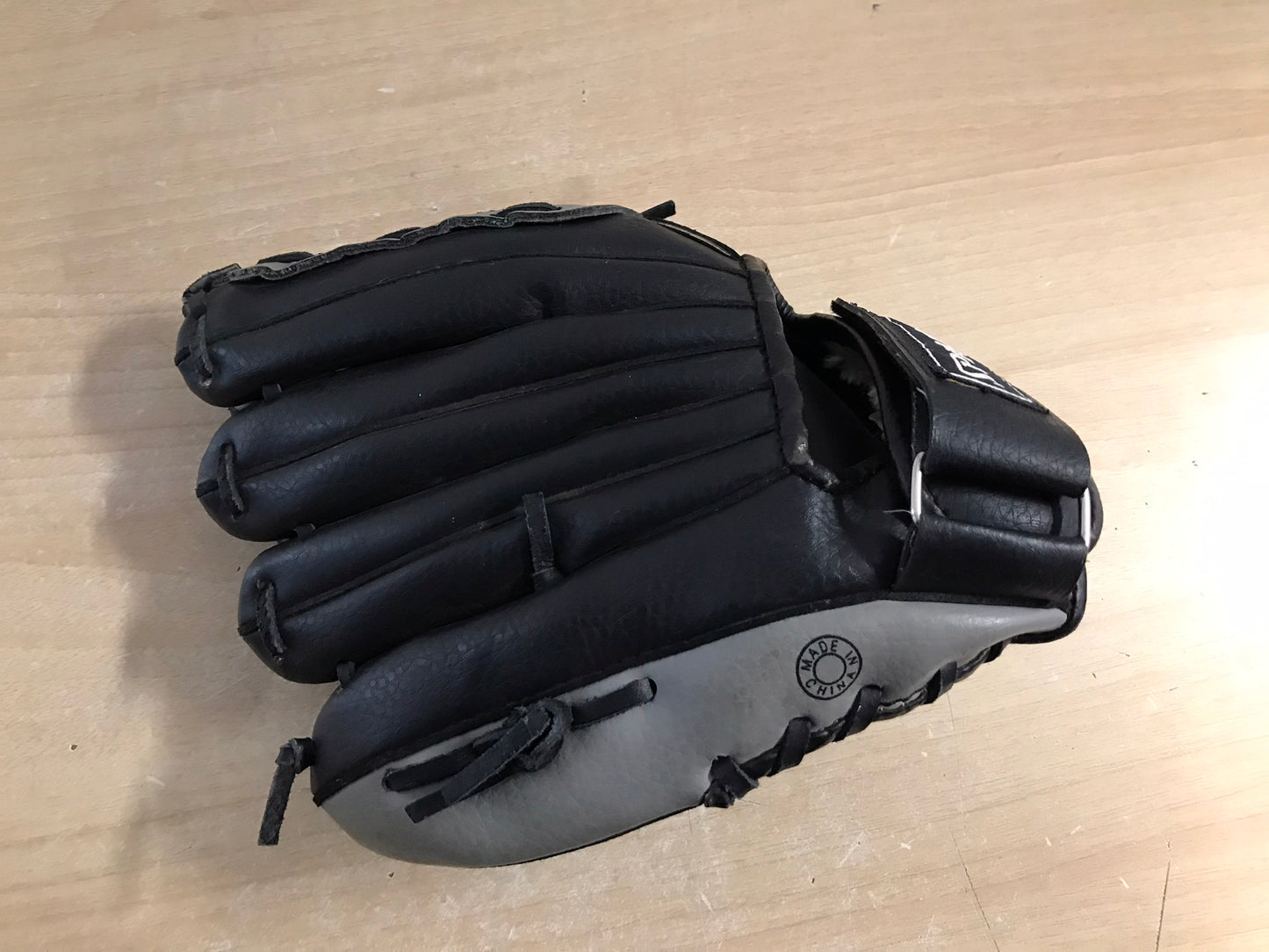 Baseball Glove Adult Size 11.5 Spalding Leather Black Grey Fits on Left Hand