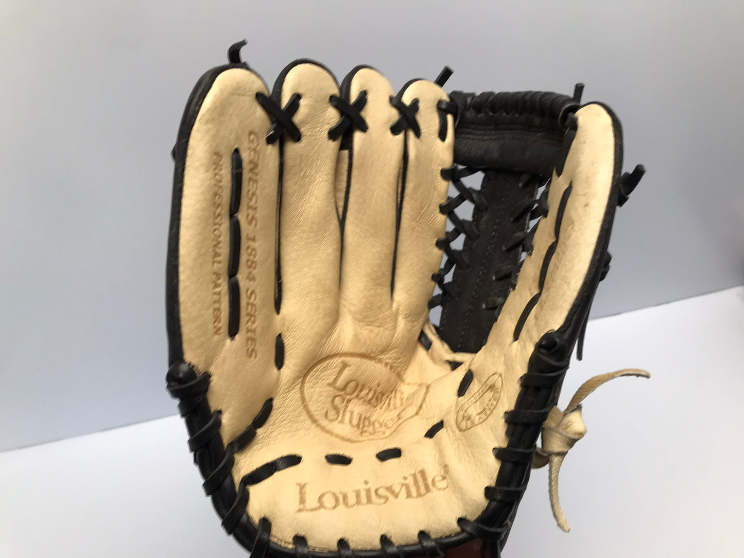 Baseball Glove Adult Size 11.5 inch Louisville Genesis Tan and Black Fits RIGHT Hand New Demo Model