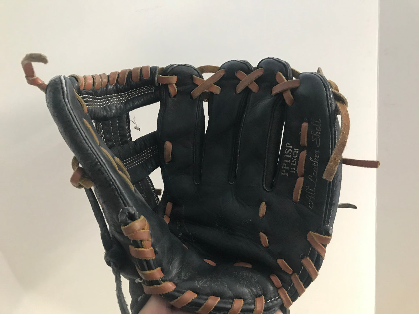 Baseball Glove Adult Size 11 inch Rawlings Soft Leather Black Brown Fits on Left Hand