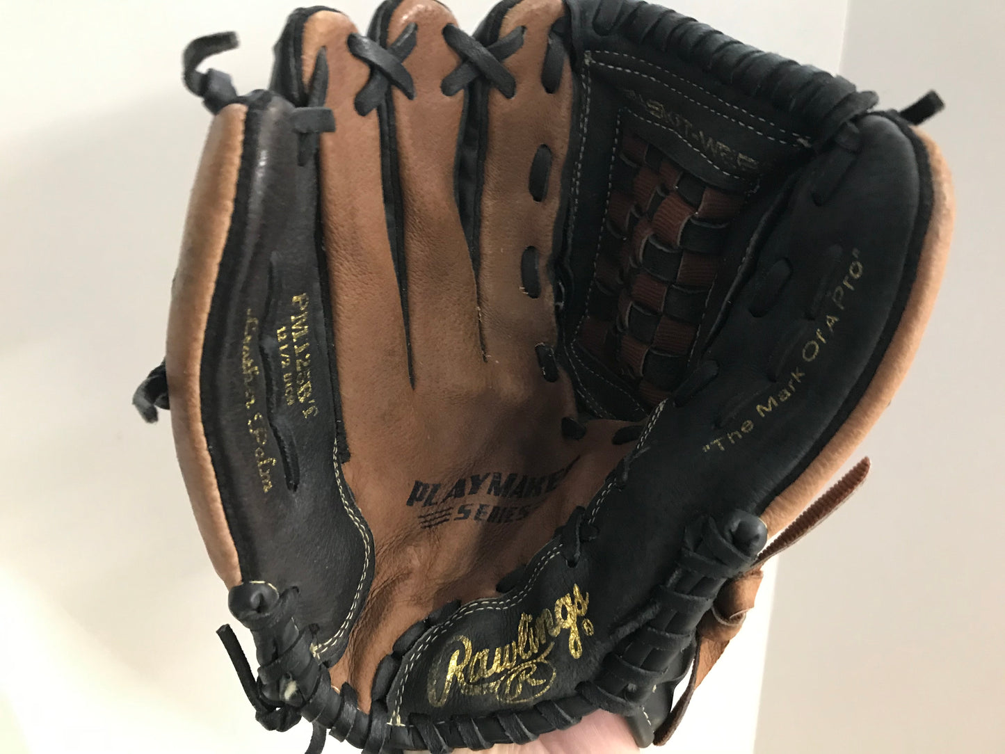 Baseball Glove Adult Size 12.5 inch Rawlings Leather Black Brown Fits on RIGHT Hand
