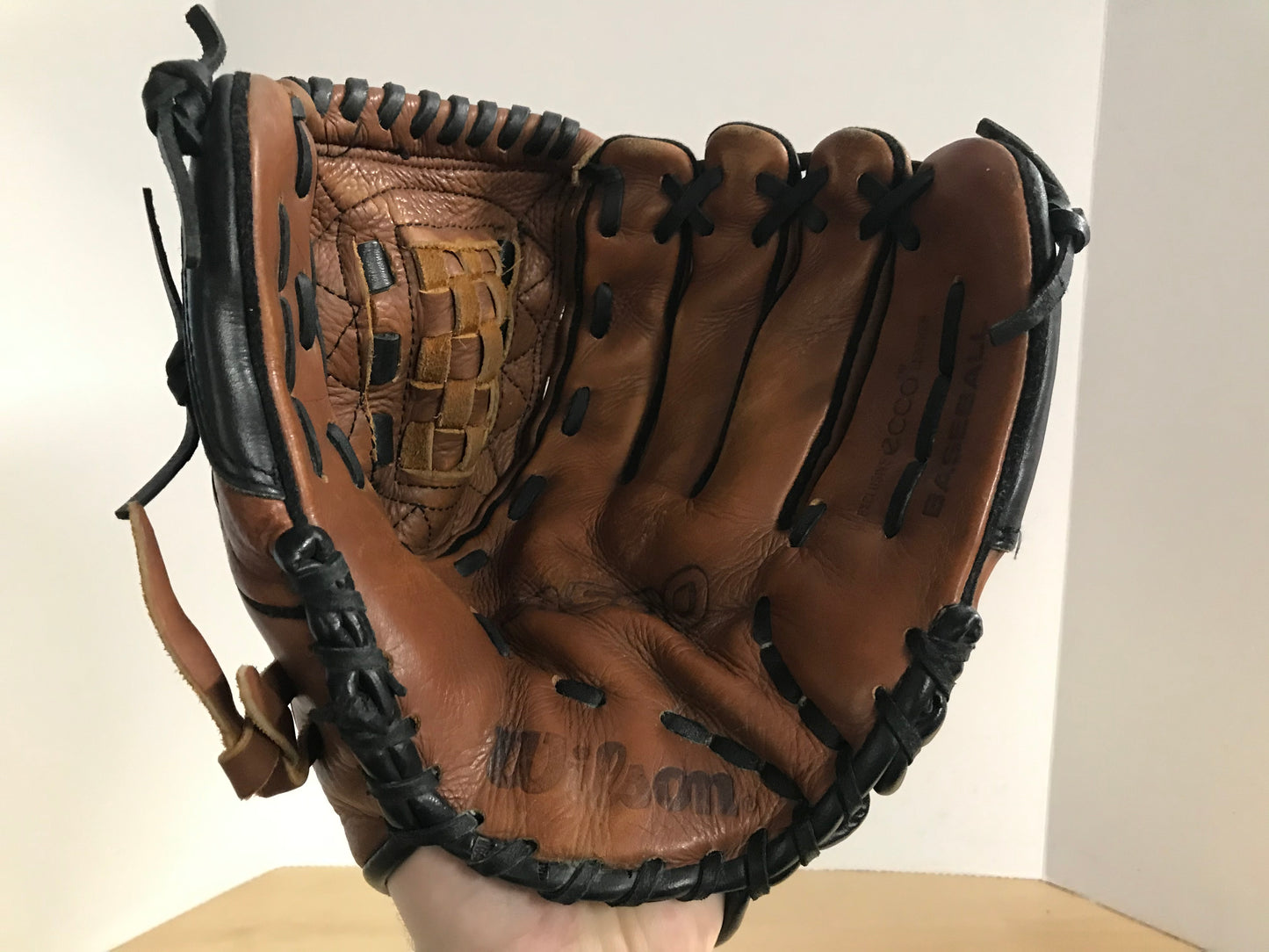 Baseball Glove Adult Size 12.5 inch Wilson A500 Pro Quality Brown Heavy Leather Fits on Left Hand Outstanding Quality