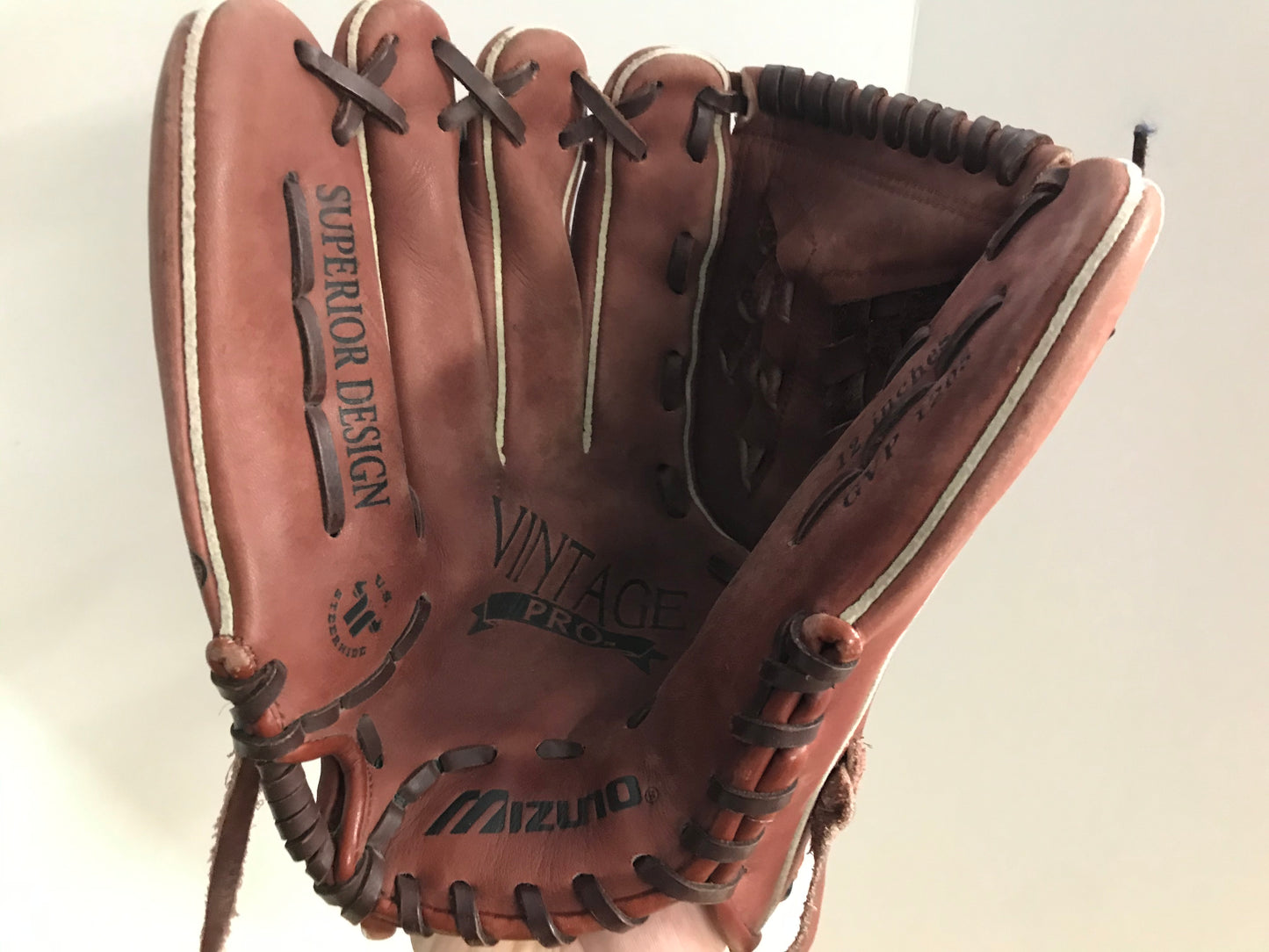 Baseball Glove Adult Size 12 inch Mizuno Brown Leather Fits on RIGHT Hand