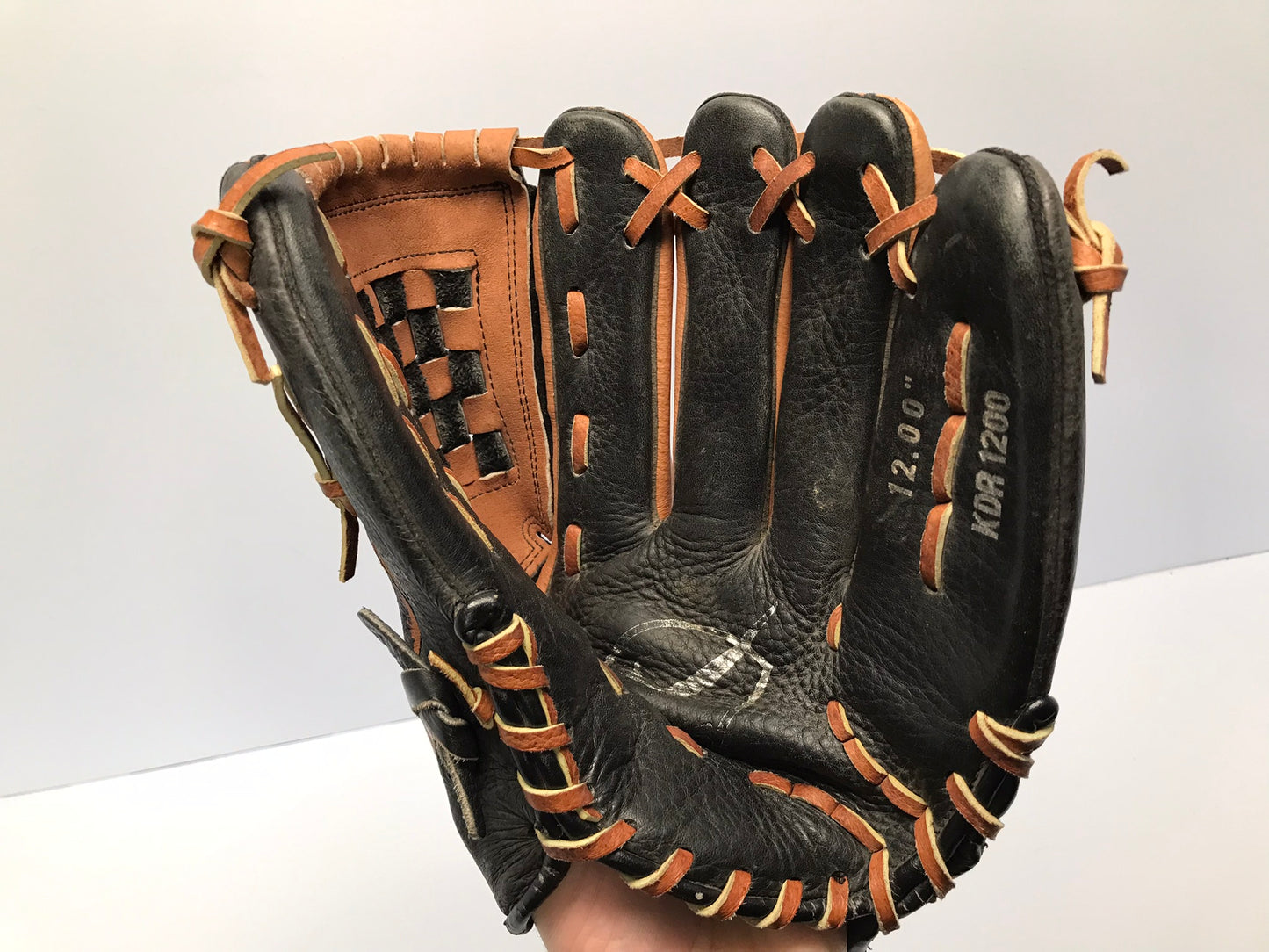 Baseball Glove Adult Size 12 inch Nike Diamond Black Brown Leather Fits on Left Hand Excellent
