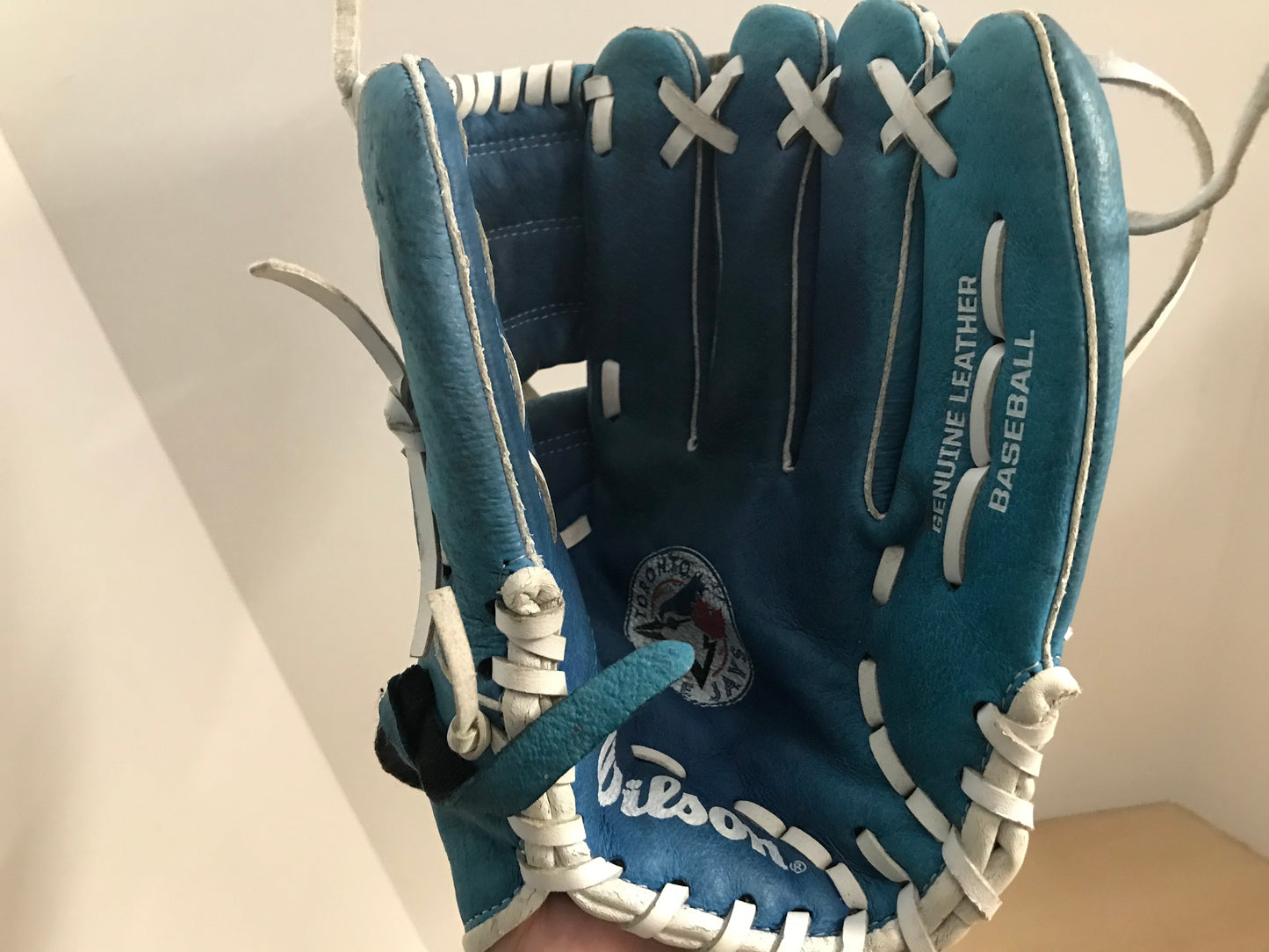 Baseball Glove Adult Size 12 inch Wilson Toronto Blue Jays Blue Leather Fits on Left Hand Excellent