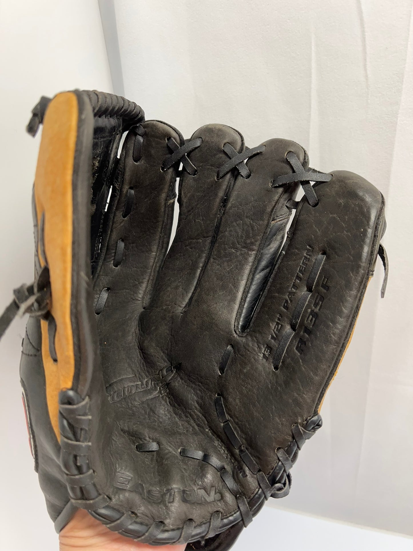 Baseball Glove Adult Size 13.5 Easton Soft Leather Black Tan Excellent
