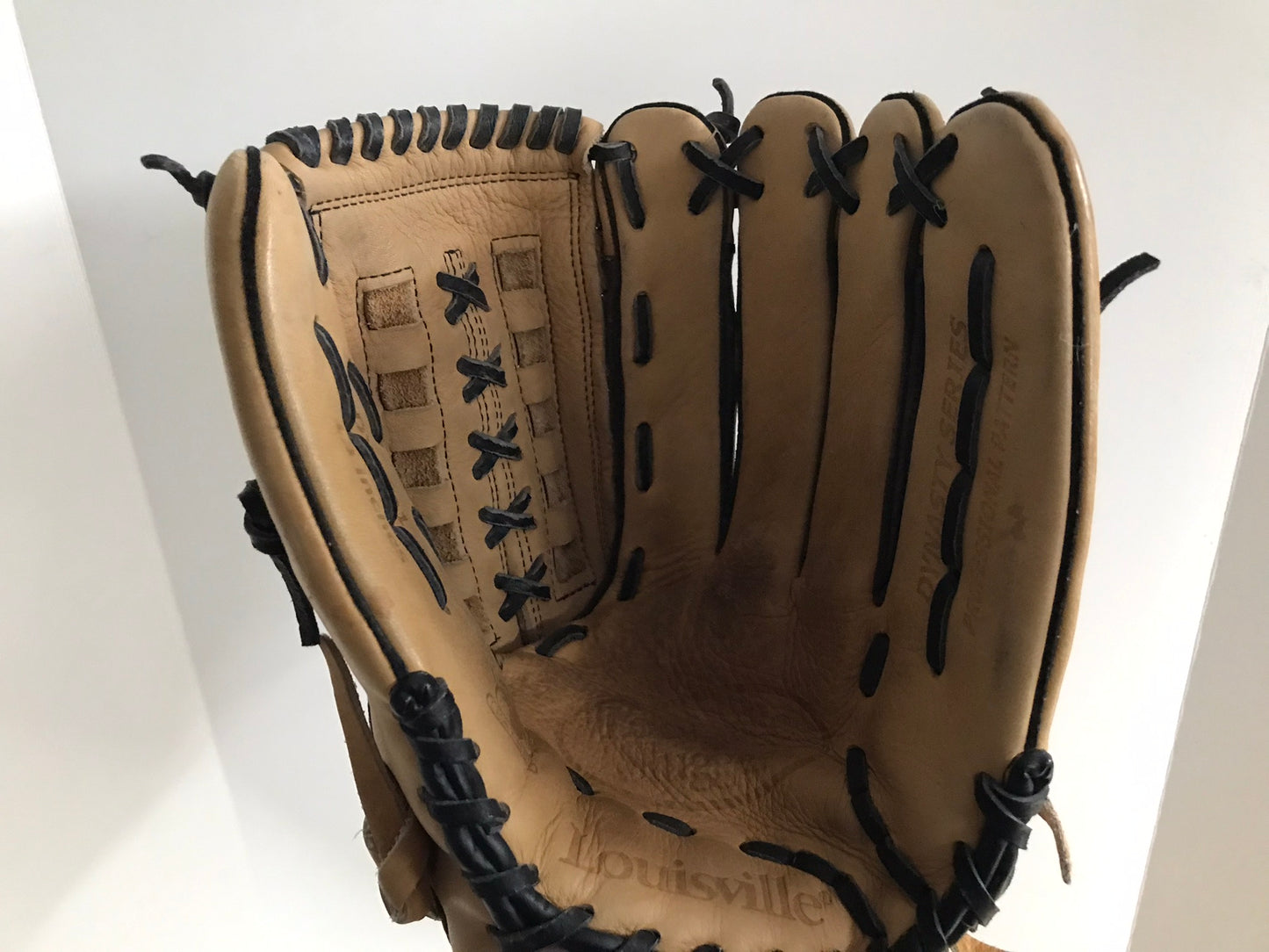 Baseball Glove Adult Size 13 inch Louisville Slugger Light and Dark Brown Leather Fits on Left Hand Excellent