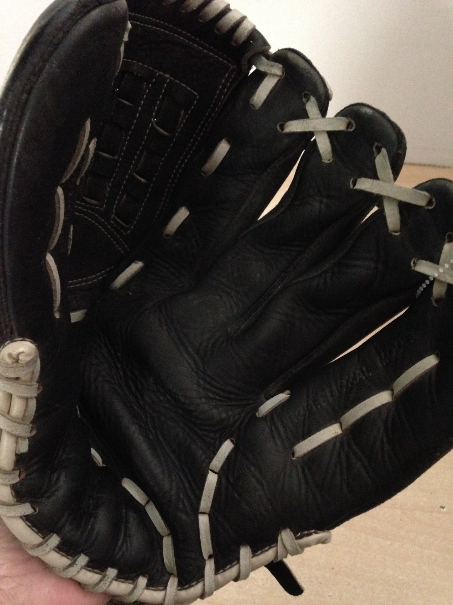 Baseball Glove Adult Size 13 inch Nike Professional Black Soft Leather Excellent Fits on Left Hand