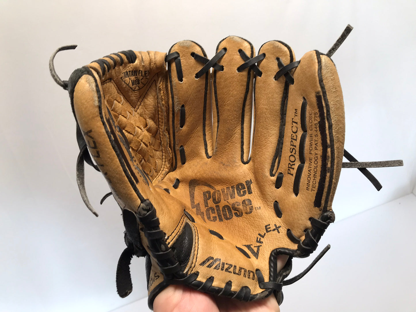 Baseball Glove Child Size 10 inch Mizuno Soft Leather For Child Hand Tan Black Left Hand
