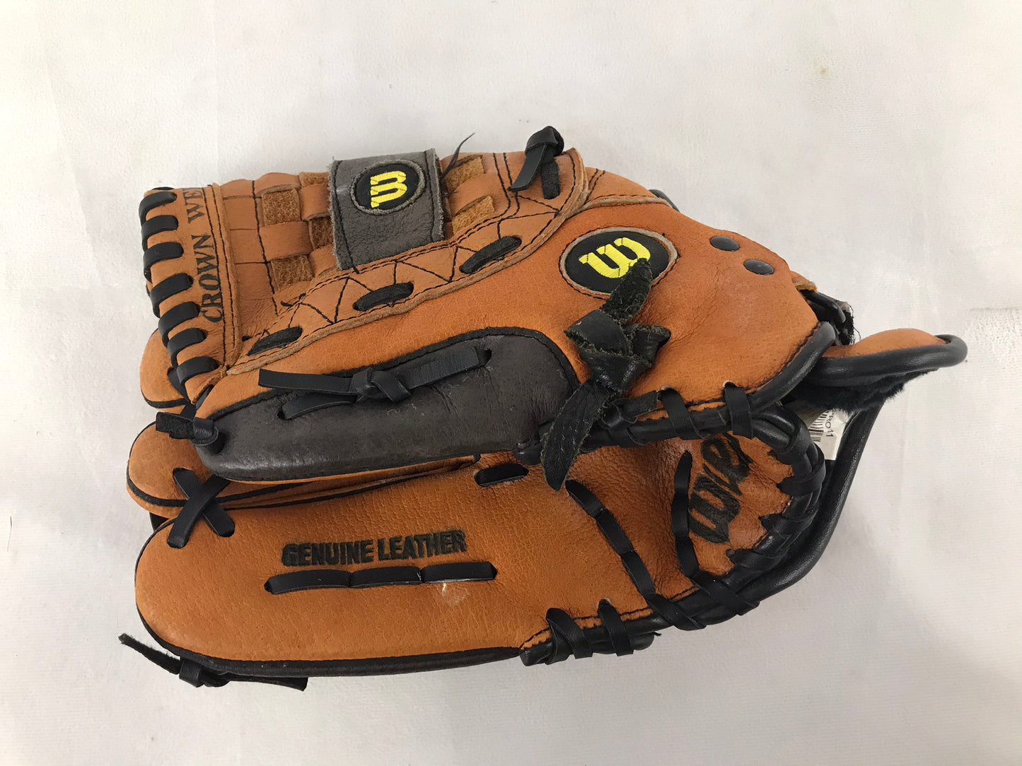 Baseball Glove Child Size 11 inch Wilson Leather Brown Black Fits on RIGHT Hand