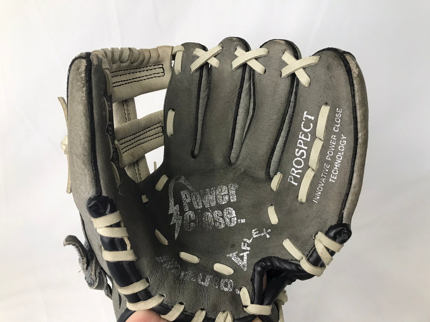 Baseball Glove Child Size 9 inch Mizuno Power Close Grey Leather Fits On Left Hand