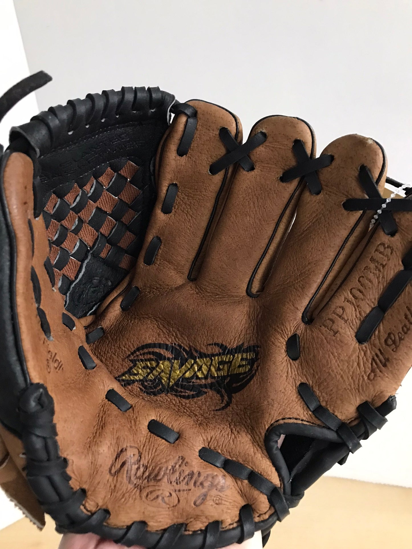 Baseball Glove Child Size 9 inch Rawlings Brown Black Leather Fits on Left Hand Excellent