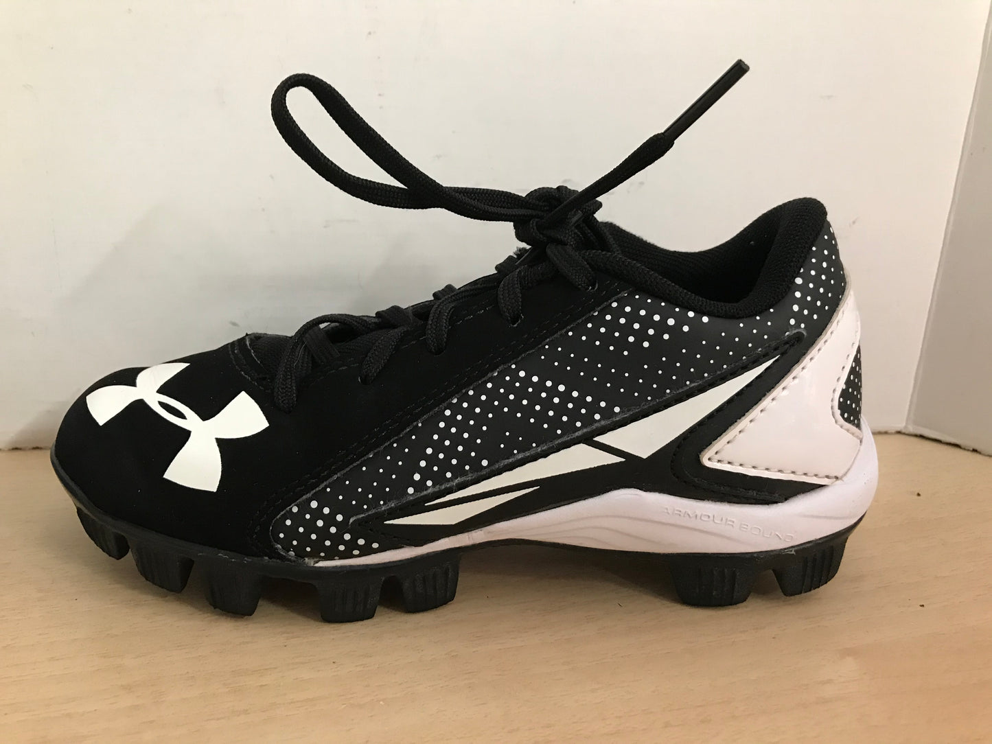 Baseball Shoes Cleats Child Size 13 Under Armour Black White Excellent