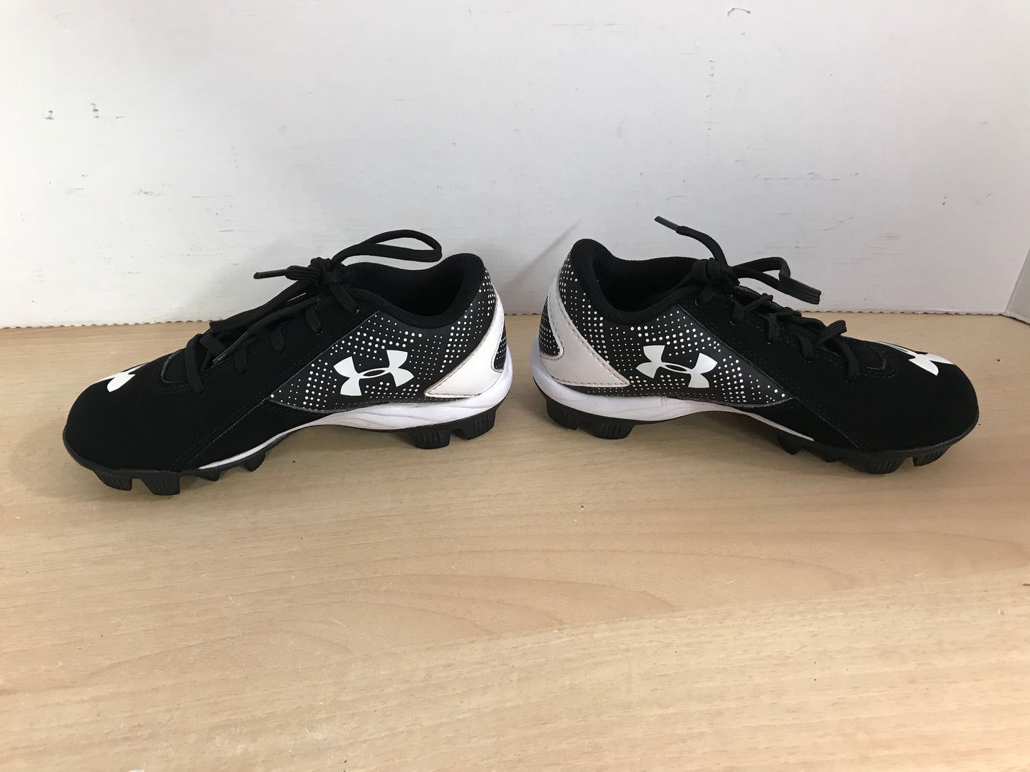 Baseball Shoes Cleats Child Size 13 Under Armour Black White Excellent