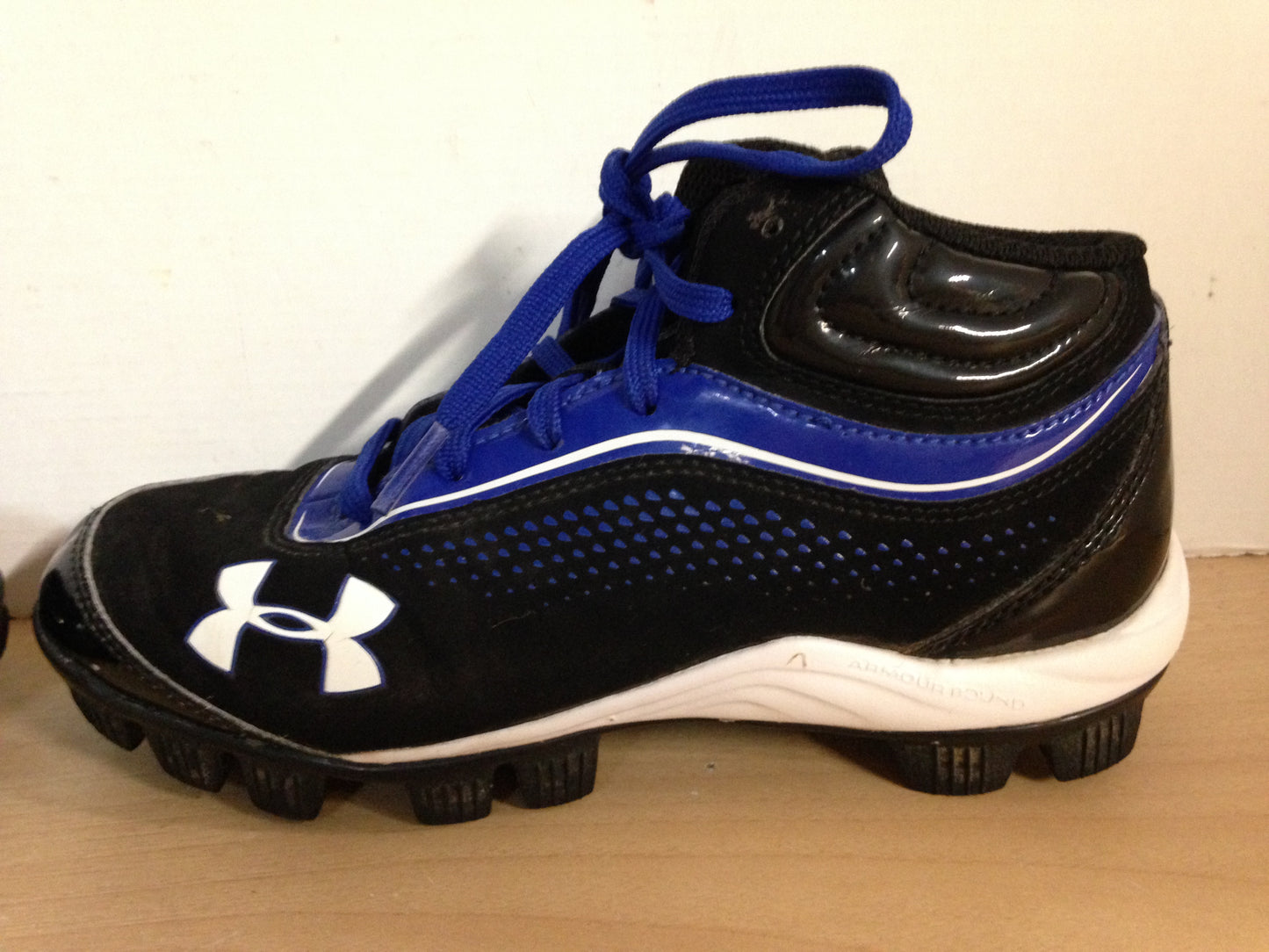 Baseball Shoes Cleats Child Size 2.5 Under Armour Blue Black