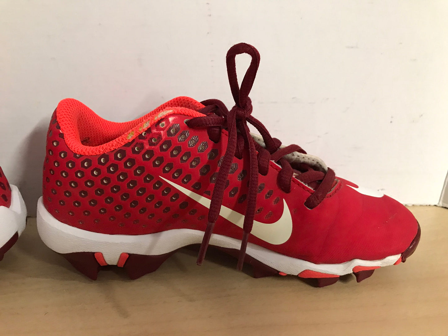 Baseball Shoes Cleats Child Size 2 Nike Red White Excellent