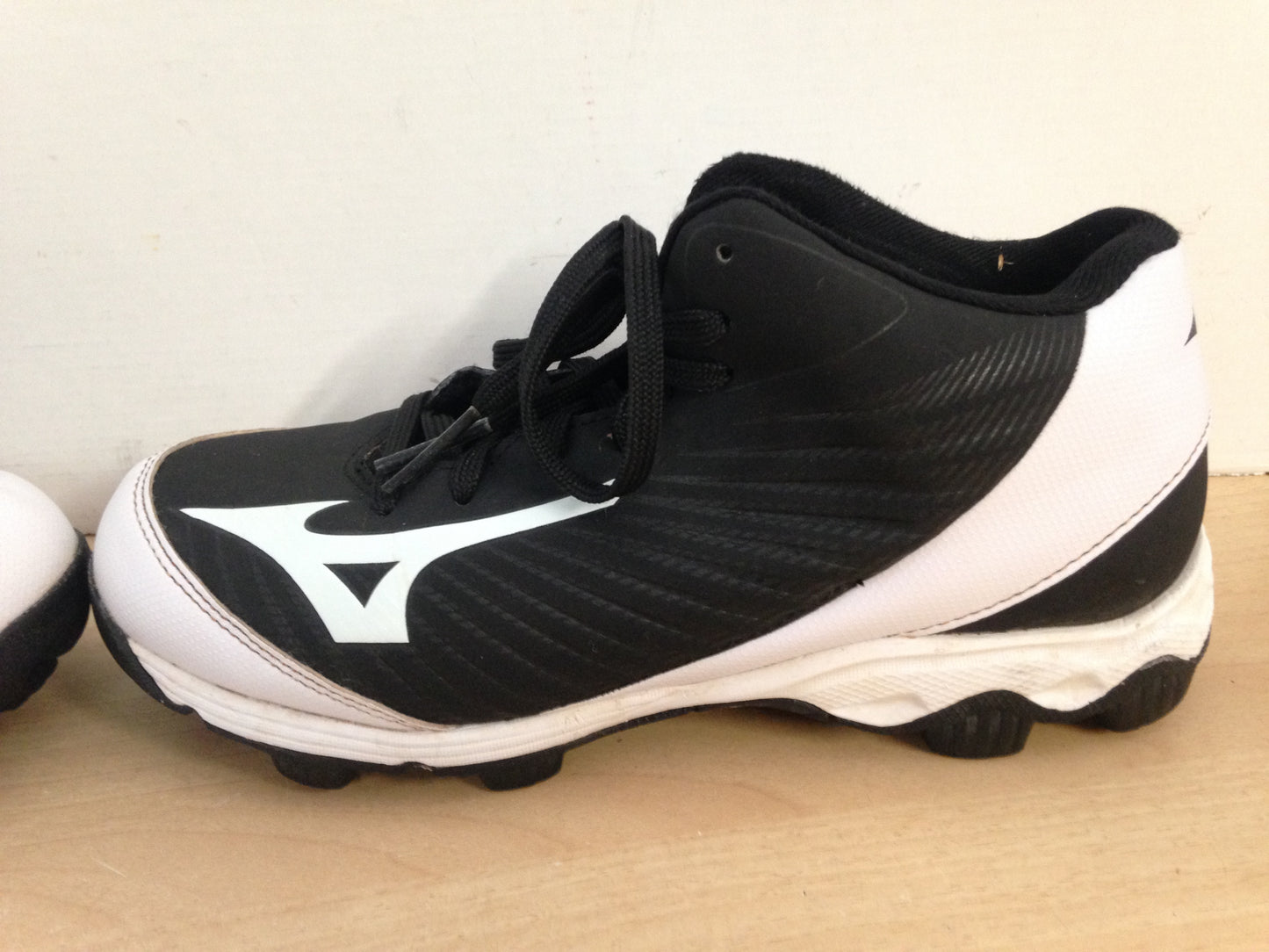 Baseball Shoes Cleats Child Size 4 Mizuno Black White