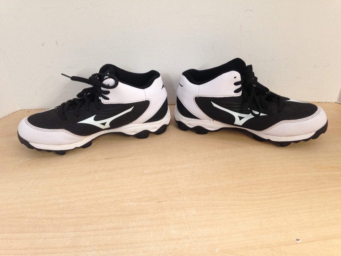 Baseball Shoes Cleats Child Size 4 Mizuno Black White