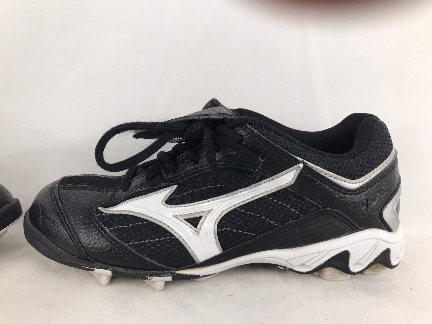 Baseball Shoes Cleats Child Size 4 Mizuno Black White