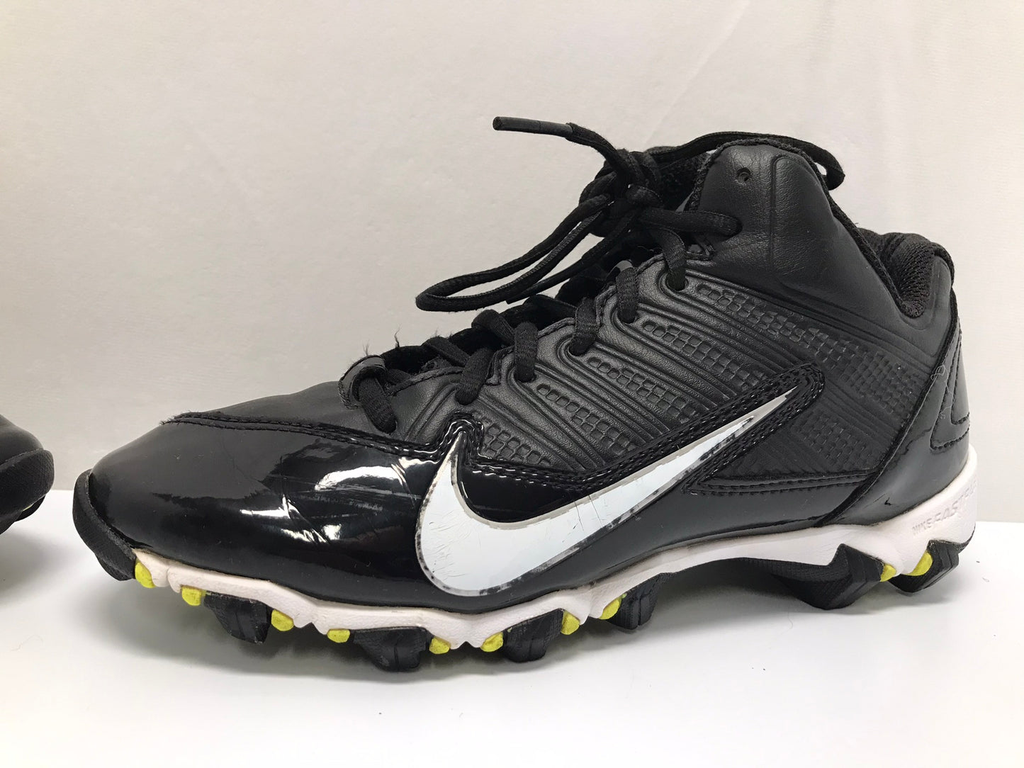Baseball Shoes Cleats Child Size 5 Nike Shark Black White Lime