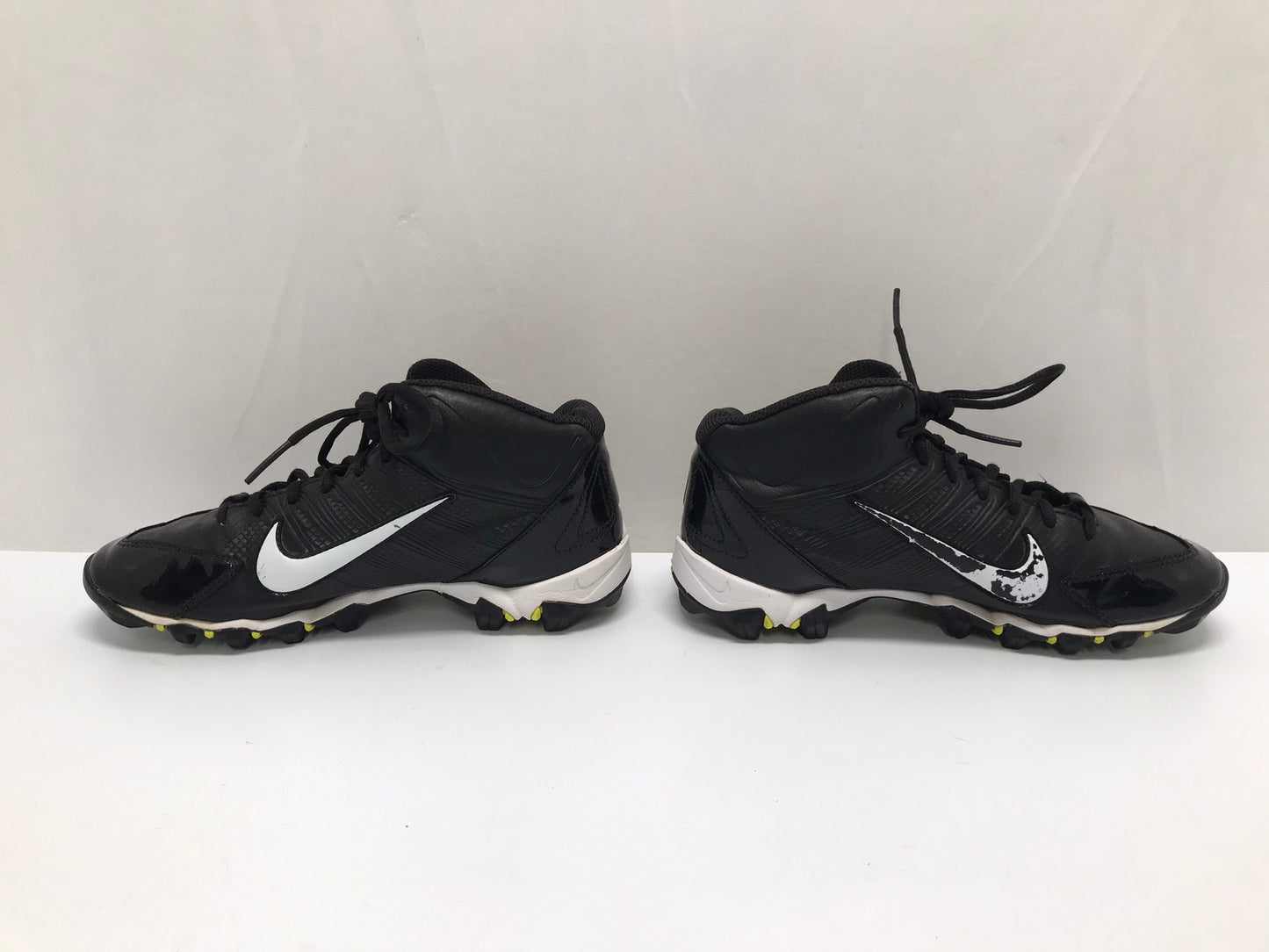 Baseball Shoes Cleats Child Size 5 Nike Shark Black White Lime