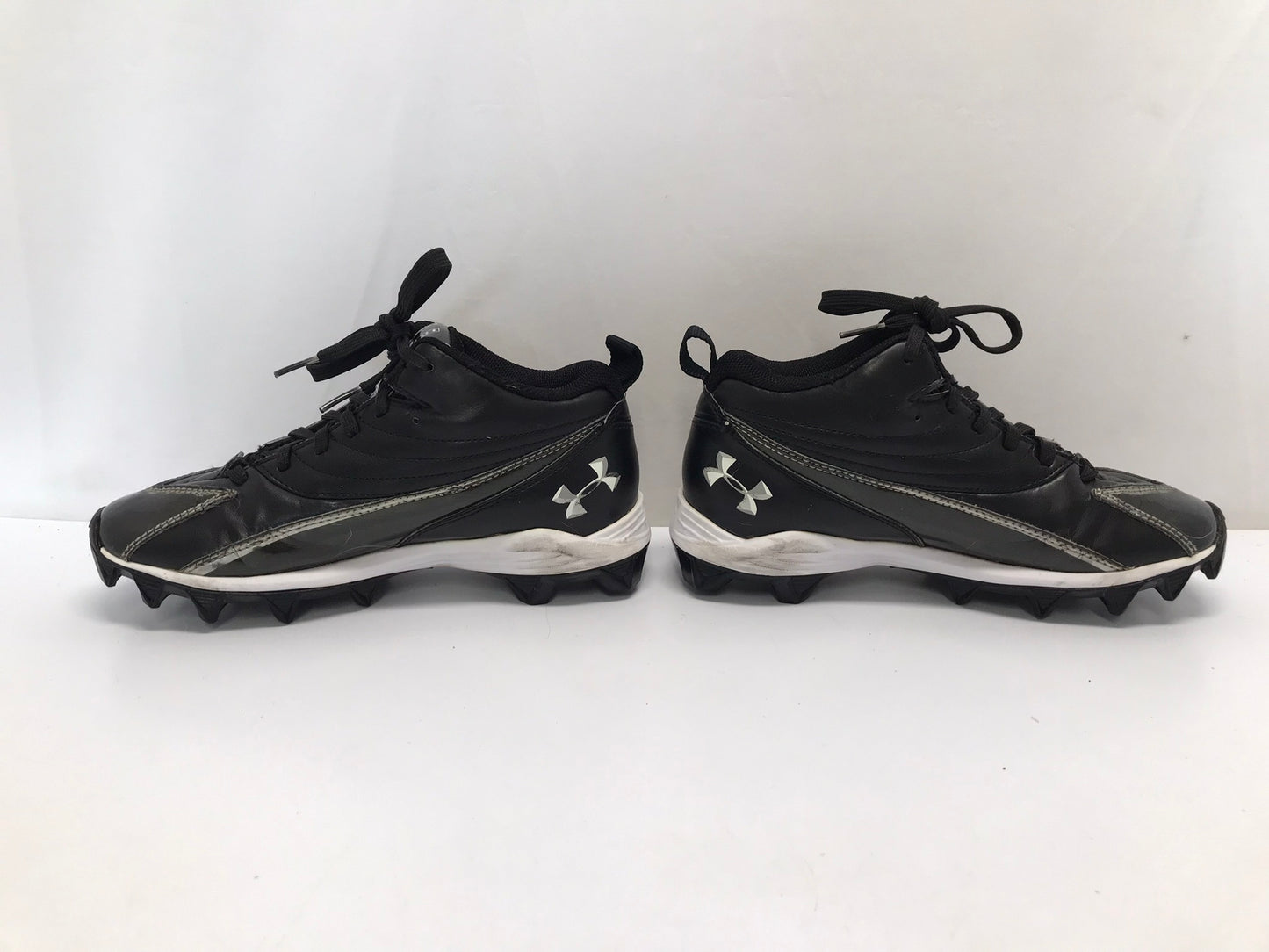 Baseball Shoes Cleats Child Size 5 Under Armour Black White Excellent