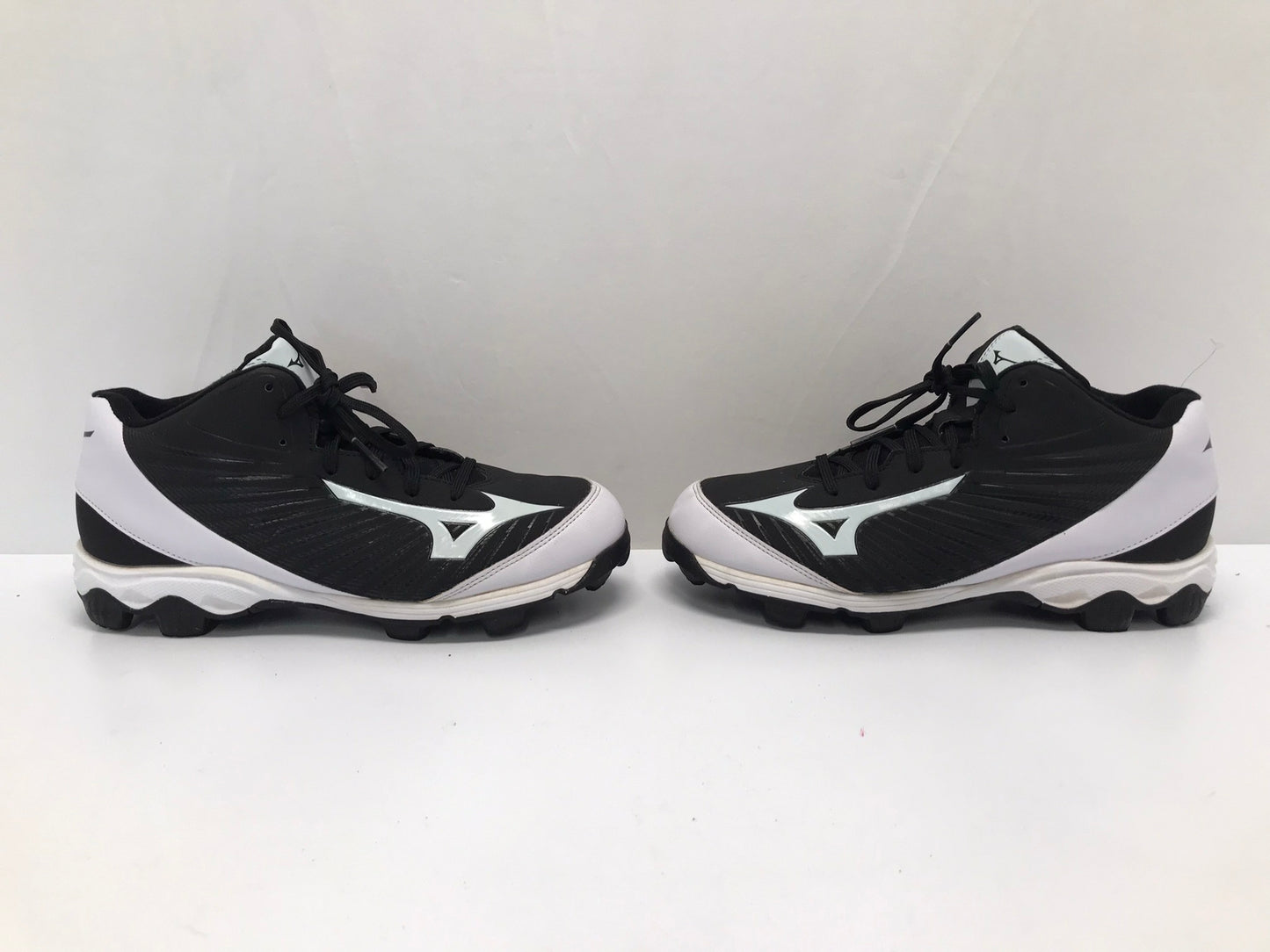 Baseball Shoes Cleats Ladies Size 9 Spike Black White As New