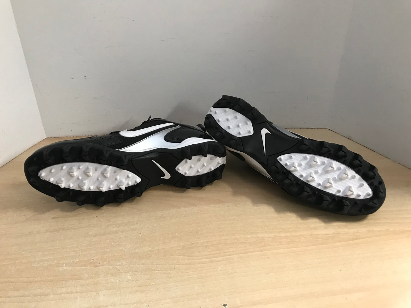 Baseball Shoes Cleats Men's Size 11 Nike Shark As New Black White