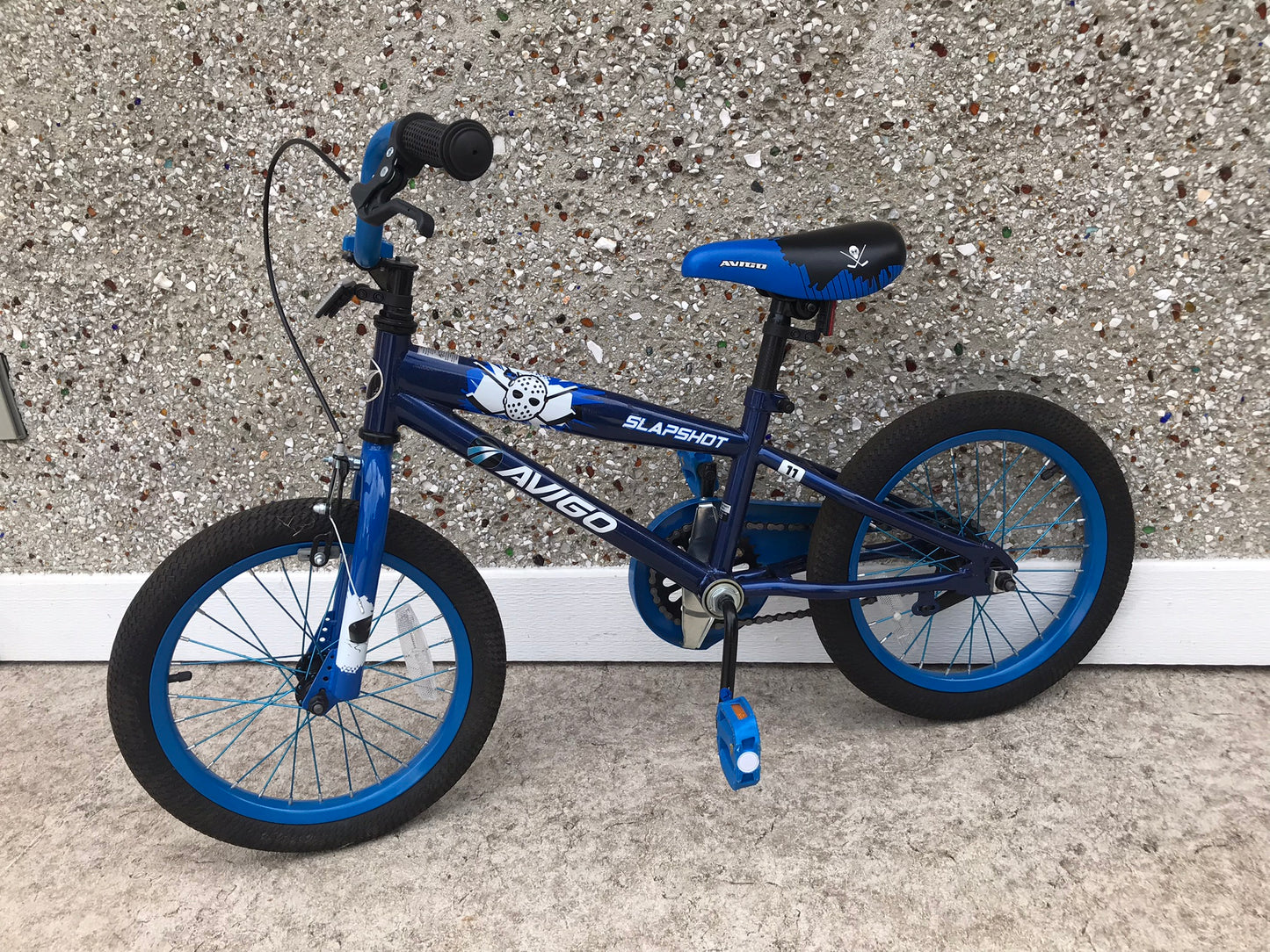 Bike Child Size 16 inch Avigo Slap Shot Hockey Blue As New