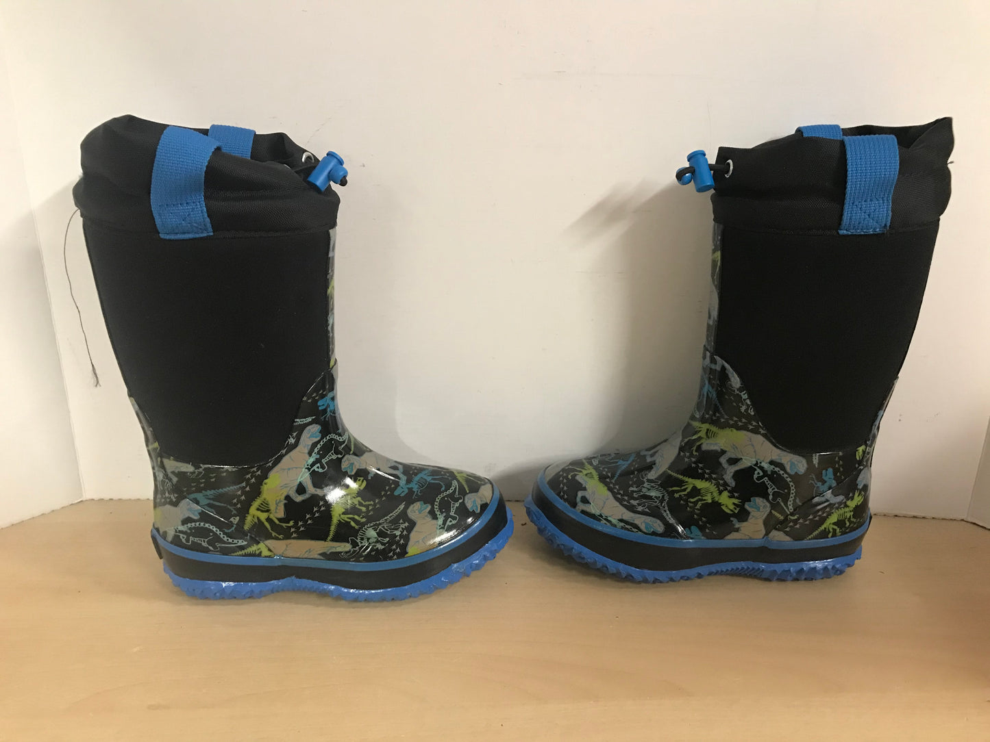 Bogs Style Child Size 11 Cougar Black Blue Dinosaurs Neoprene Rubber Rain Winter Snow Waterproof Boots New Demo Model