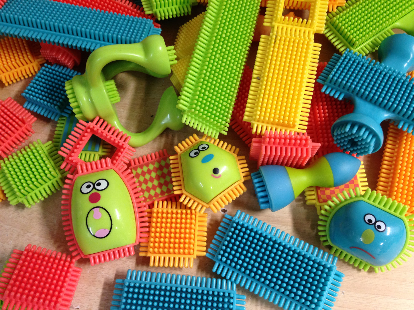 Brillo Brisle Blocks 64 pc