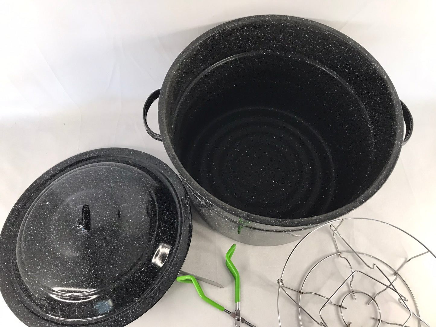 Canning 21 Quart Granite Ware Canner Holds Complete With Rack and Tongs Excellent