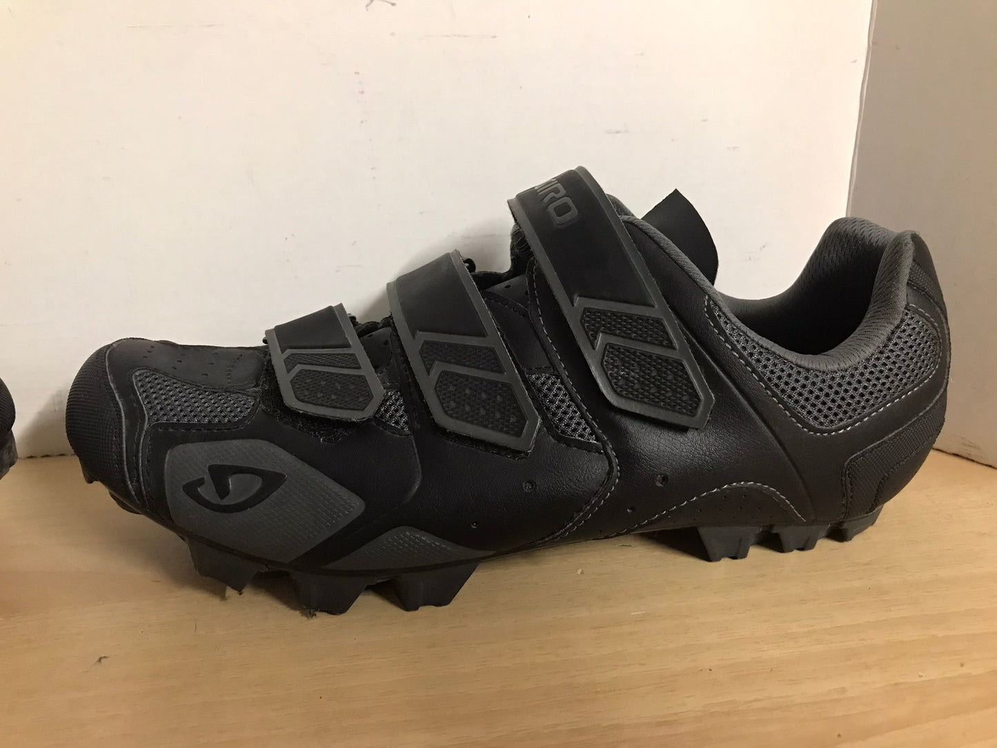 Cycling Bike Shoes Men's Size 10.75 Giro Carbide RII Black Charcoal As New