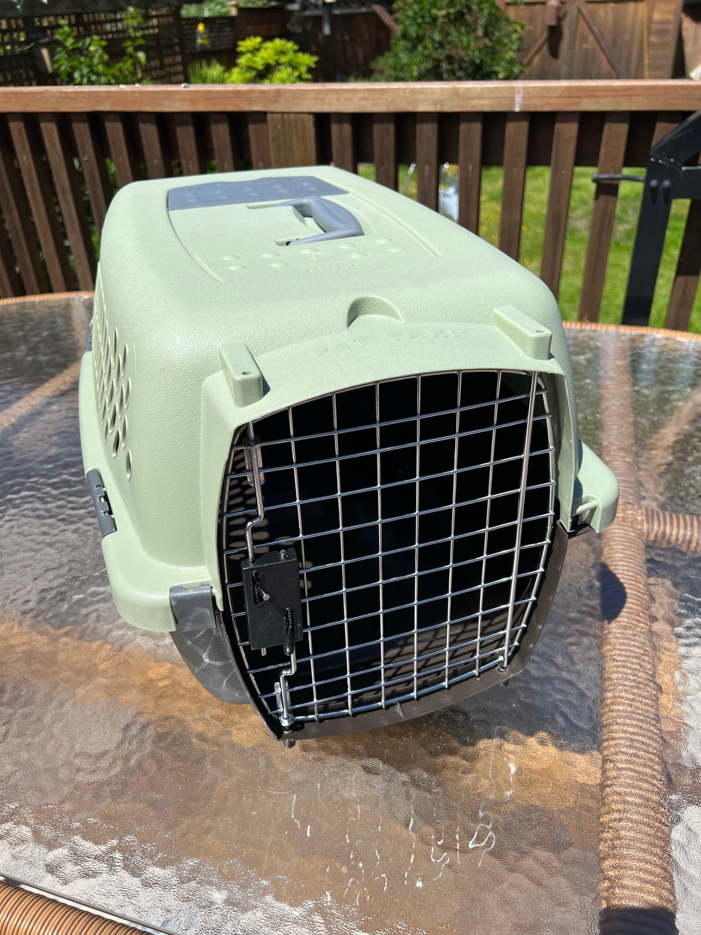 Dog Puppy Cat Pet Kennel Petmate 24 inch Medium Up To 20 Lb Sage Grey Excellent