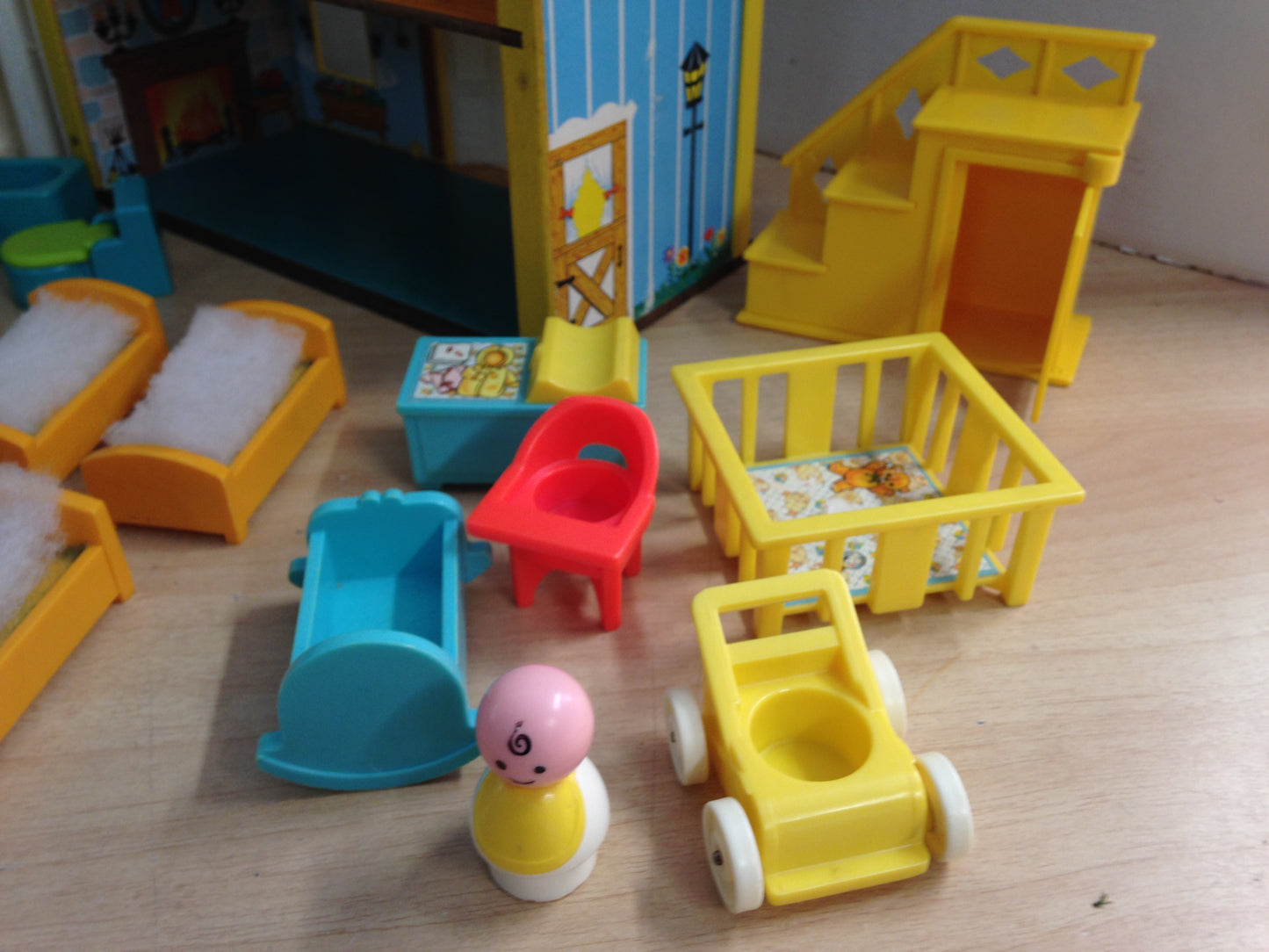 Fisher Price Vintage 1969 Play Family 952 Yellow Blue House With Nursery Complete Excellent
