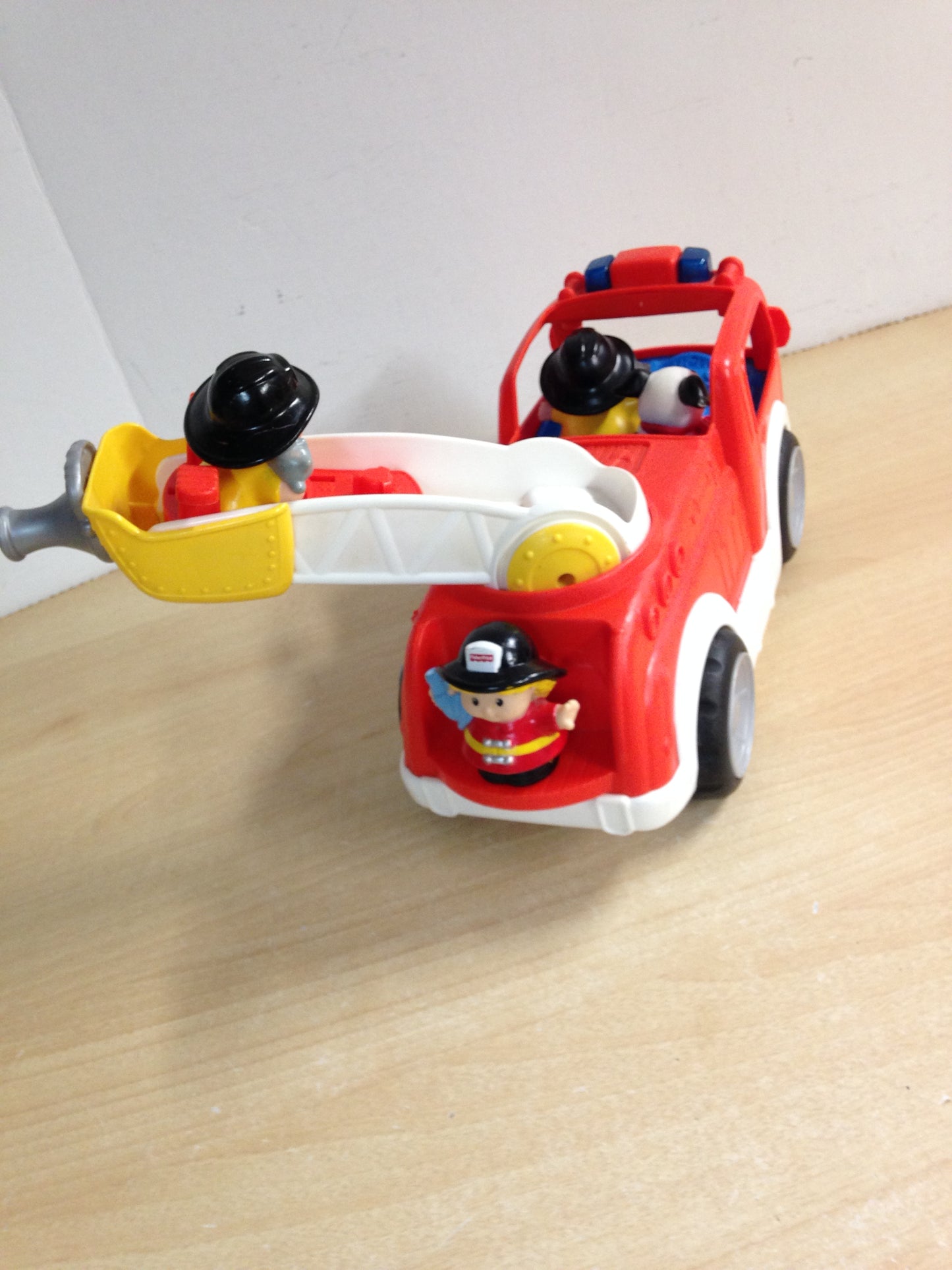 Fisher Price Little People Friends Real Sounds Fire Truck