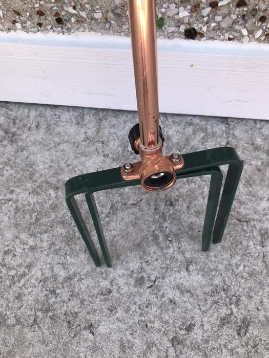 Farm and Garden Decorator Copper Stainless Ornamental Twirling Lawn Garden Sprinkler