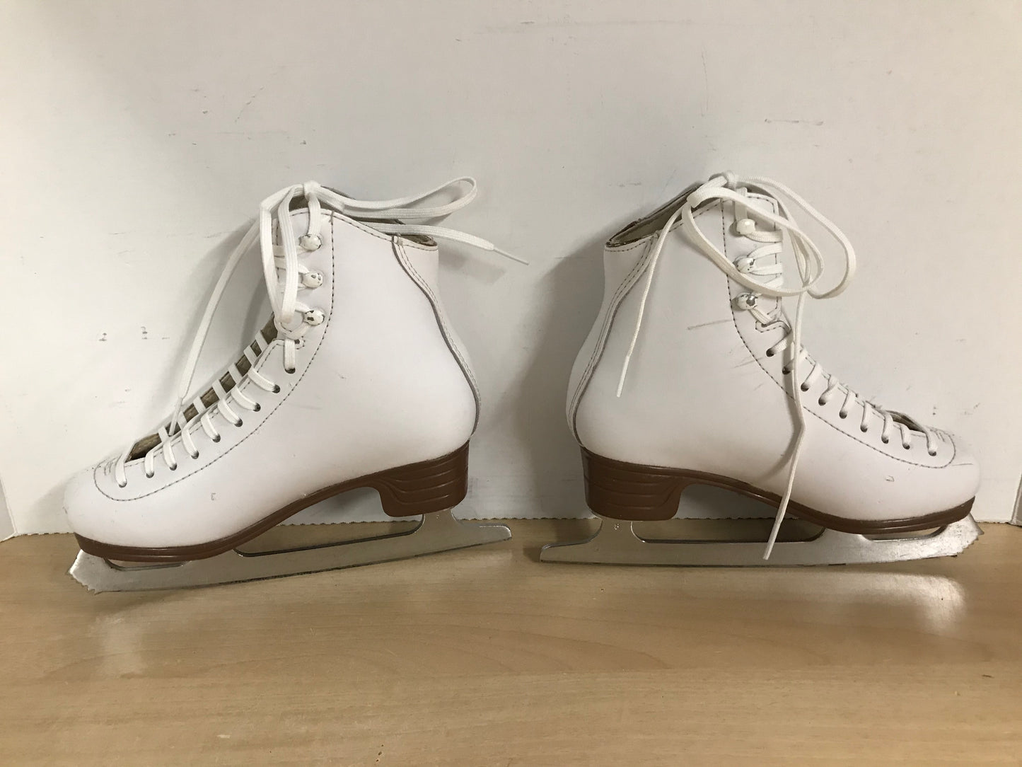 Figure Skates Child Size 1.5 Jackson Classic Leather Excellent